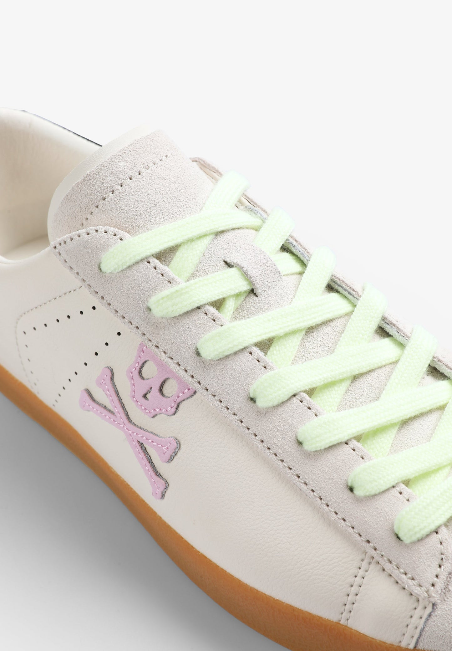 SNEAKERS BAJAS DETALLES CONTRASTE - Scalpers