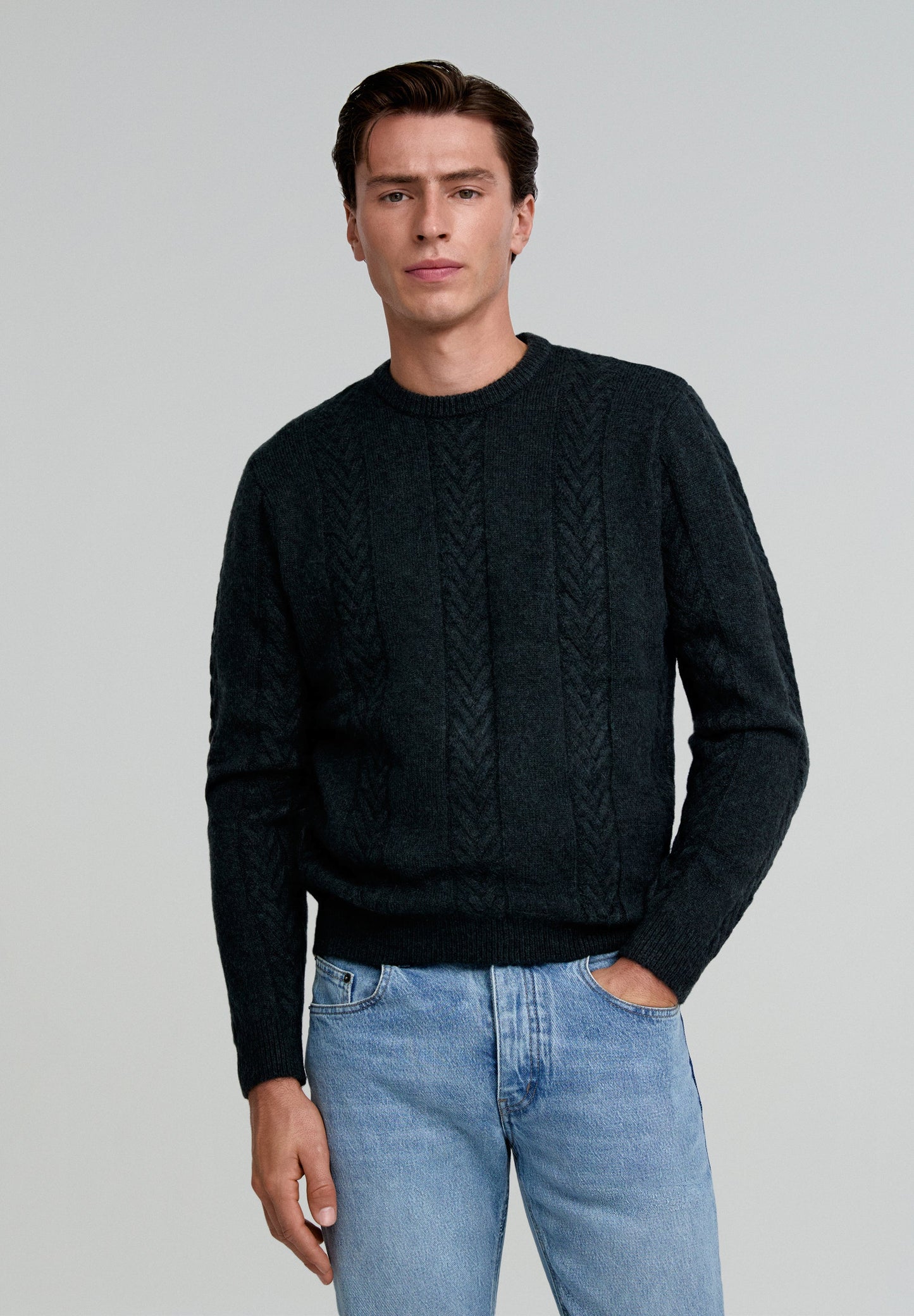 SWEATER COM PORMENORES TRANÇADOS