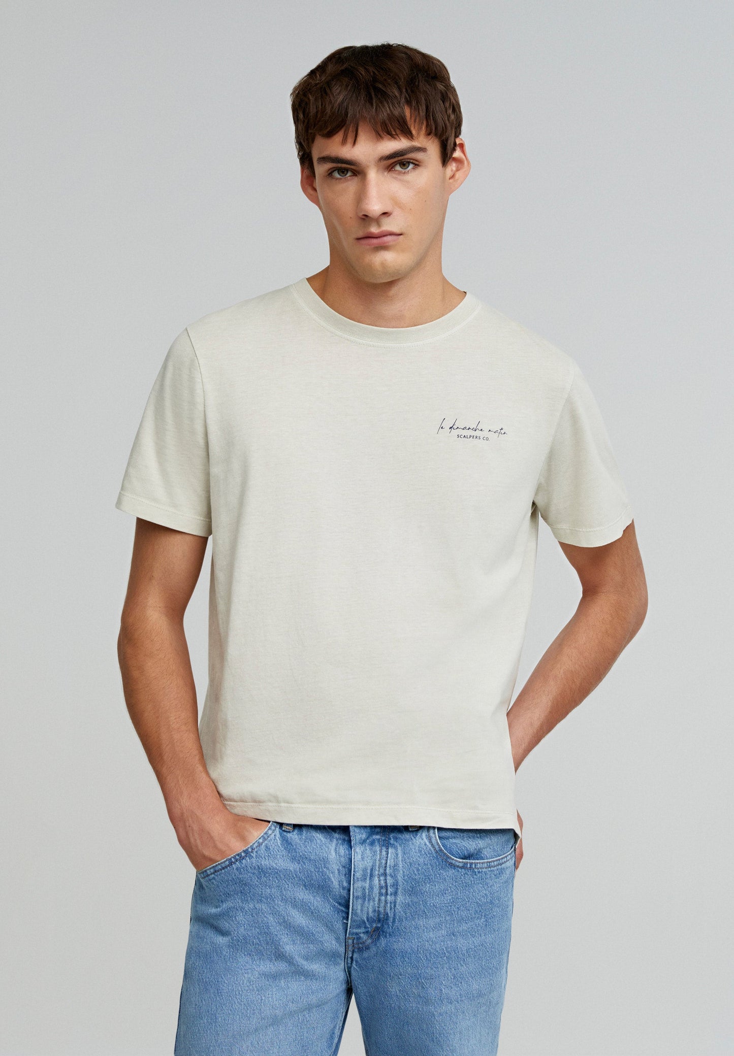 T-SHIRT COM ILUSTRAÇÃO