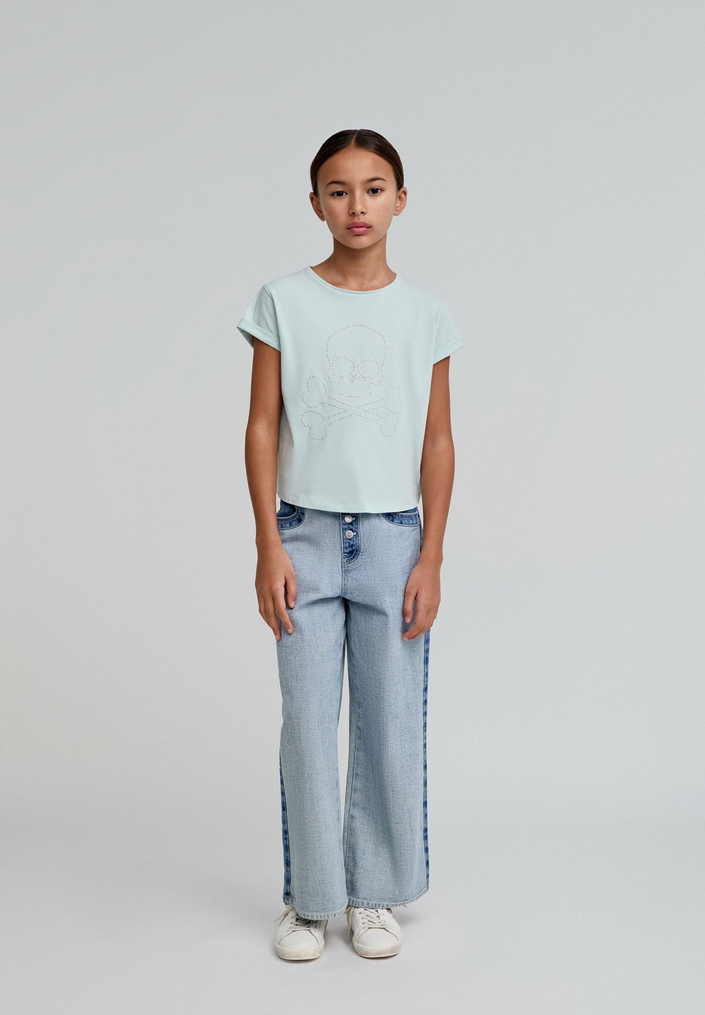 T-SHIRT COM STRASS