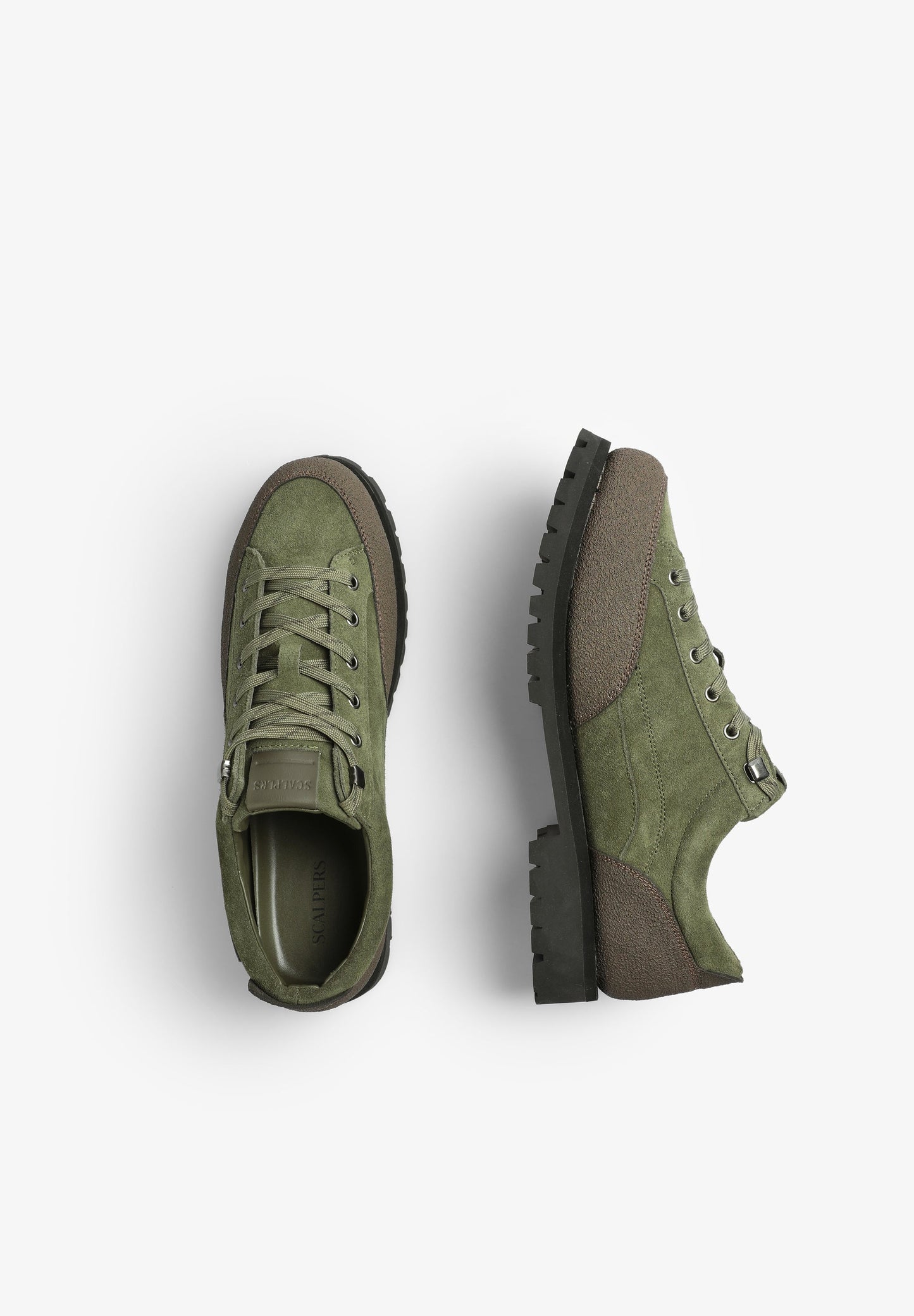 SAPATOS DE CAMURÇA COM SOLA DENTADA
