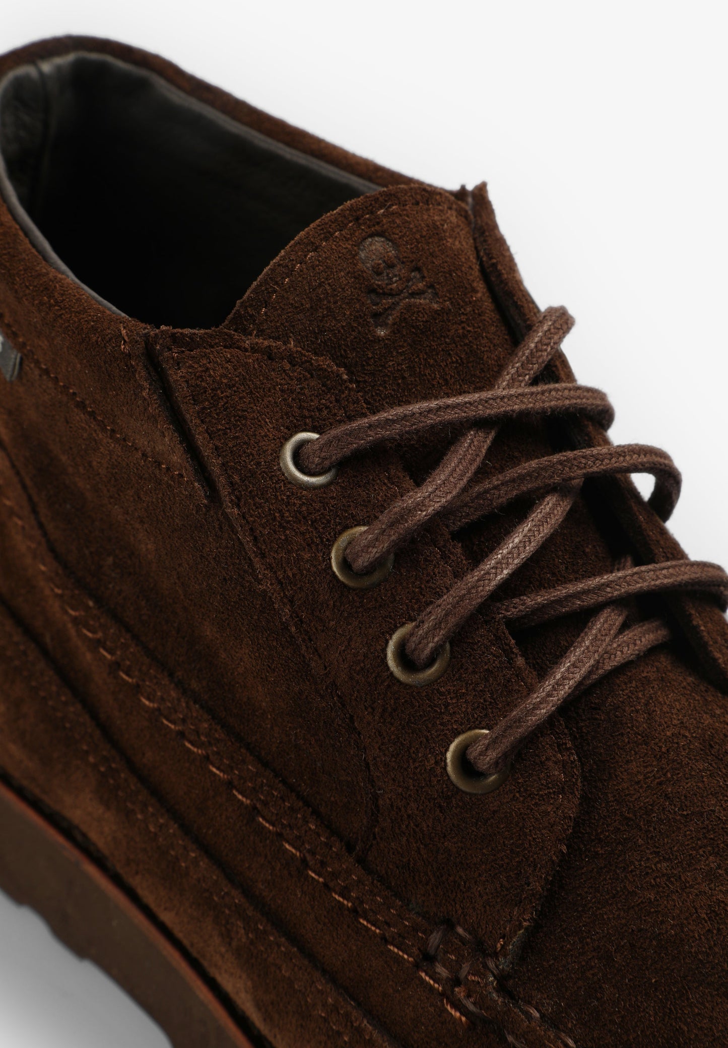 BOTAS DE CAMURÇA COM ATACADORES
