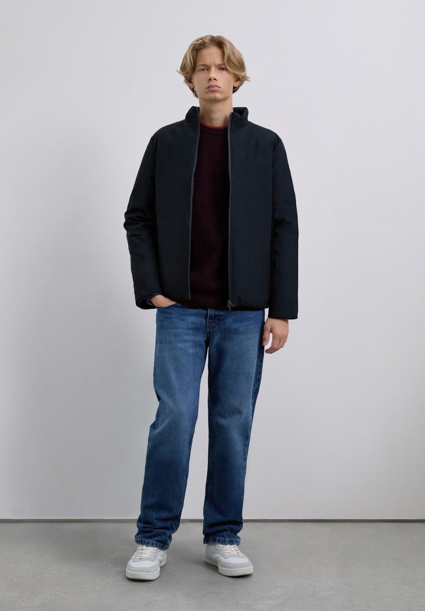 CARDIGAN COM CAPUZ EXTRAÍVEL COM LOGÓTIPO