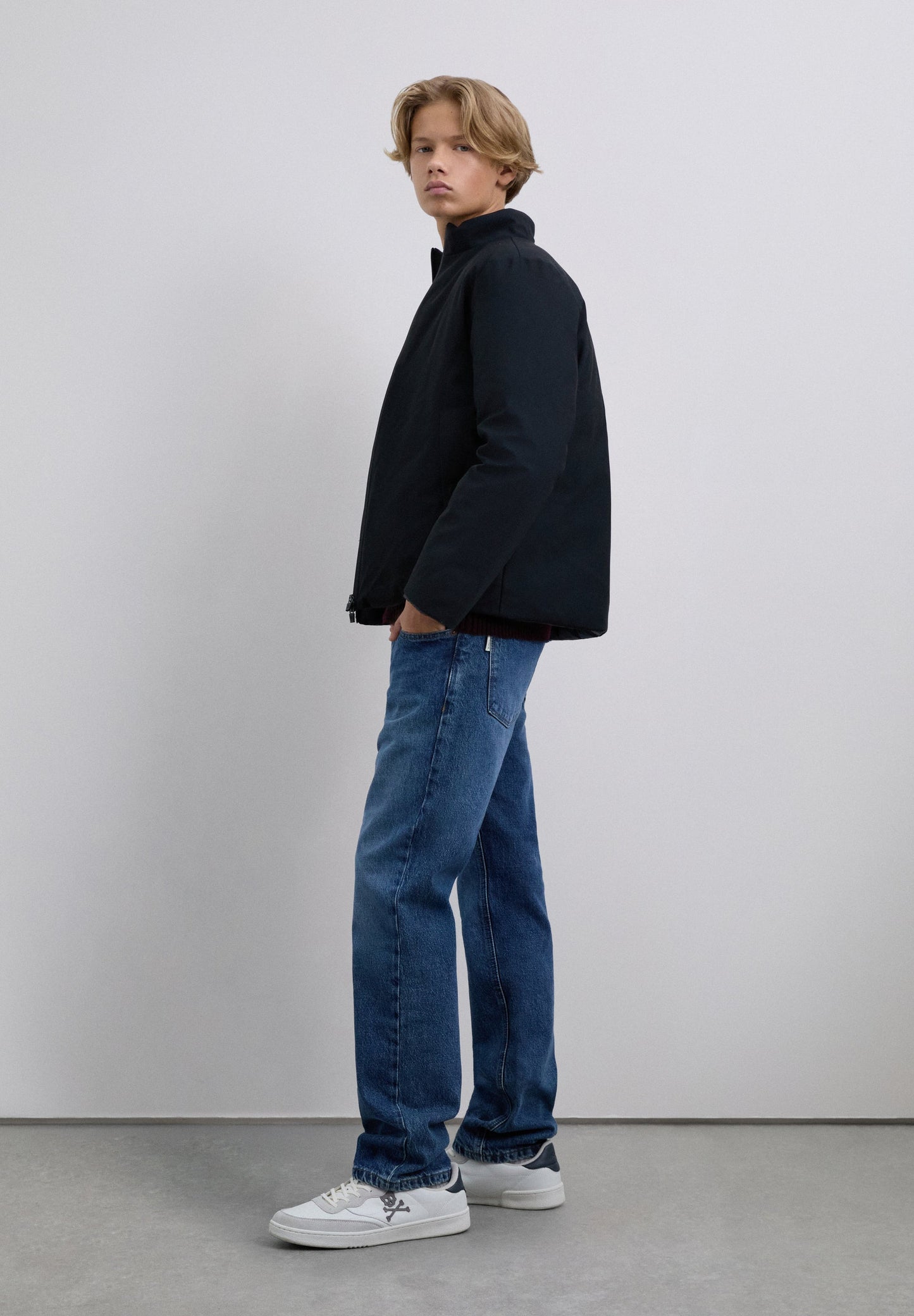 CARDIGAN COM CAPUZ EXTRAÍVEL COM LOGÓTIPO