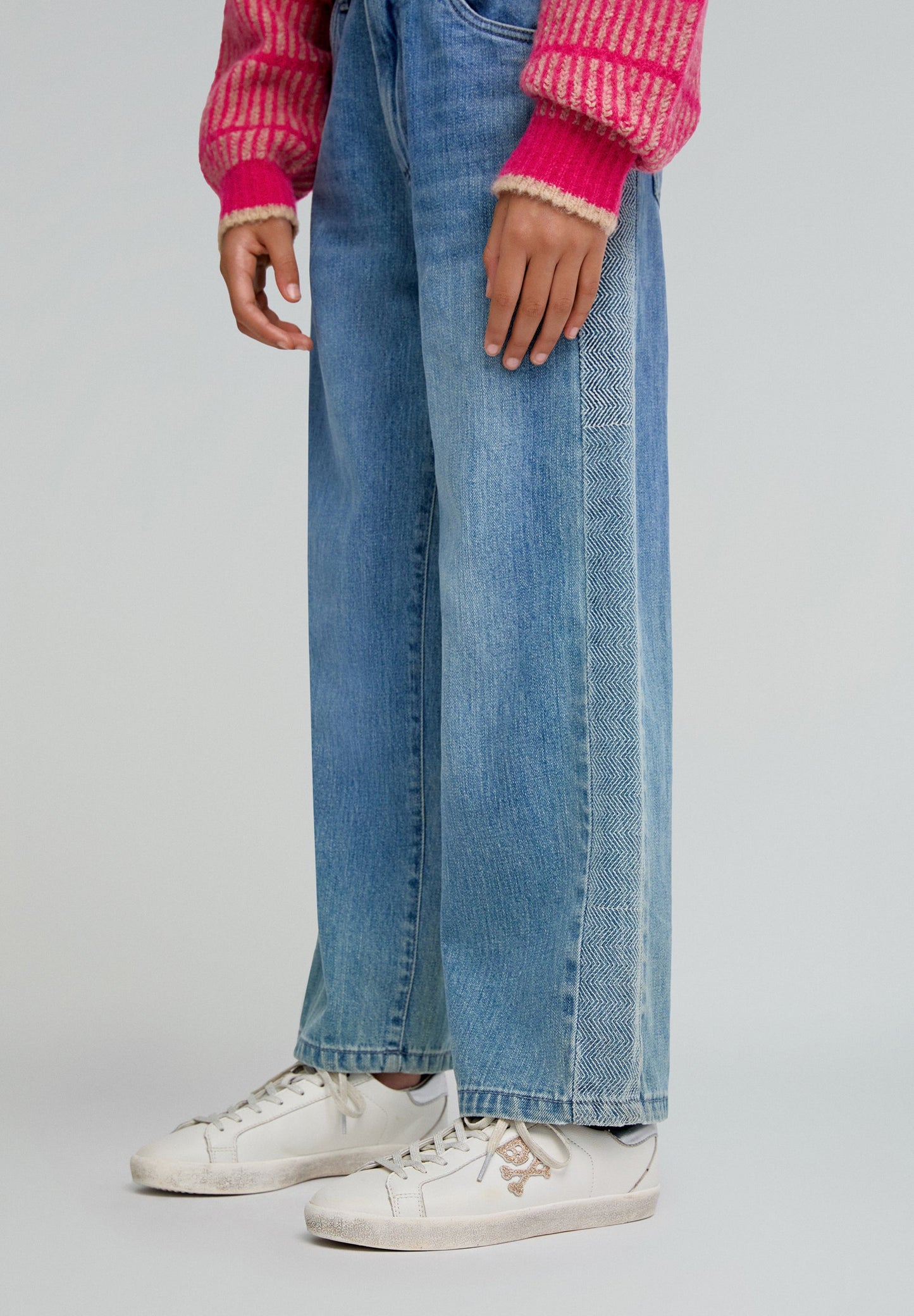 JEANS CULOTTES COM PORMENOR BORDADOS