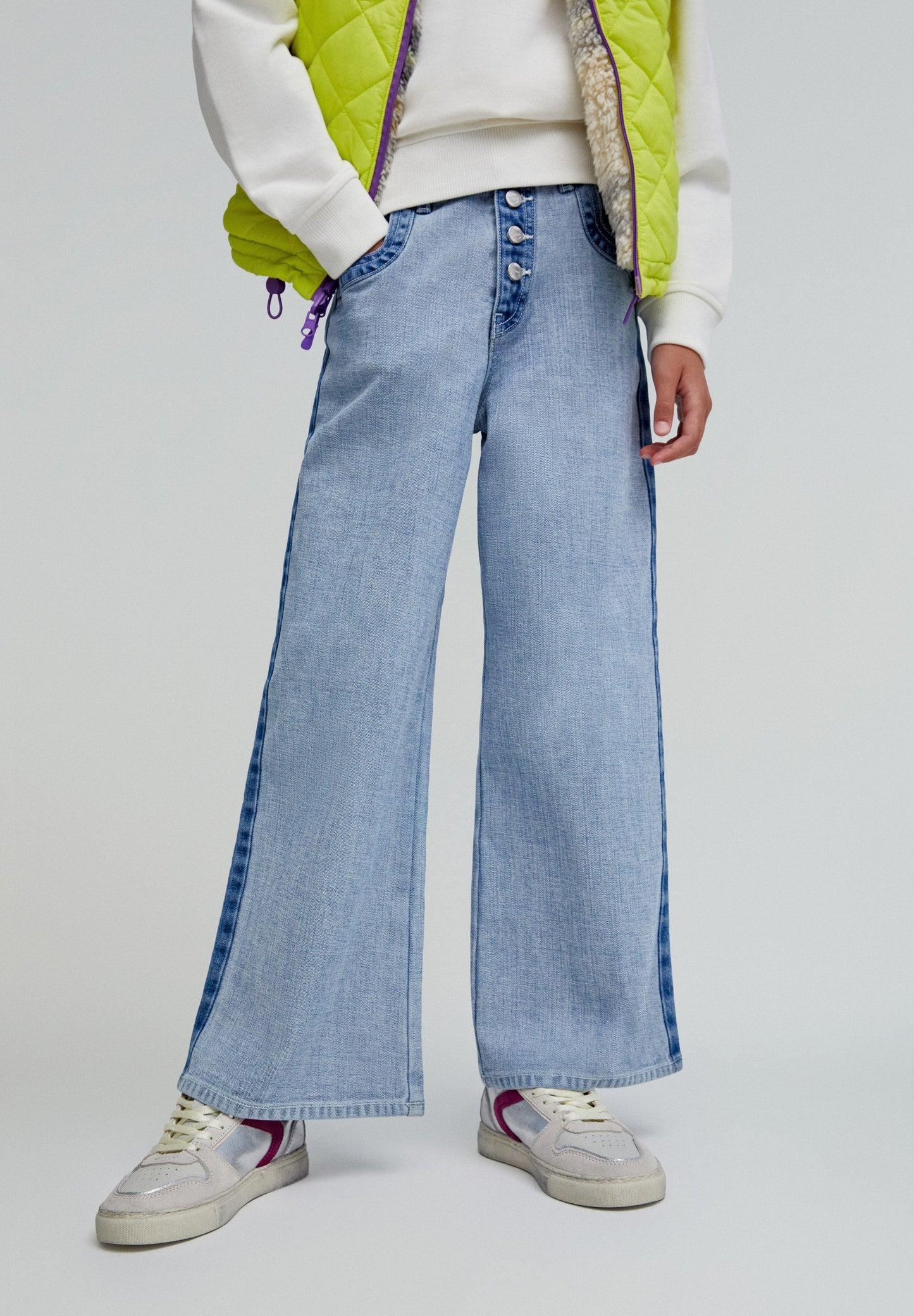 JEANS CULOTTES COM TACHAS