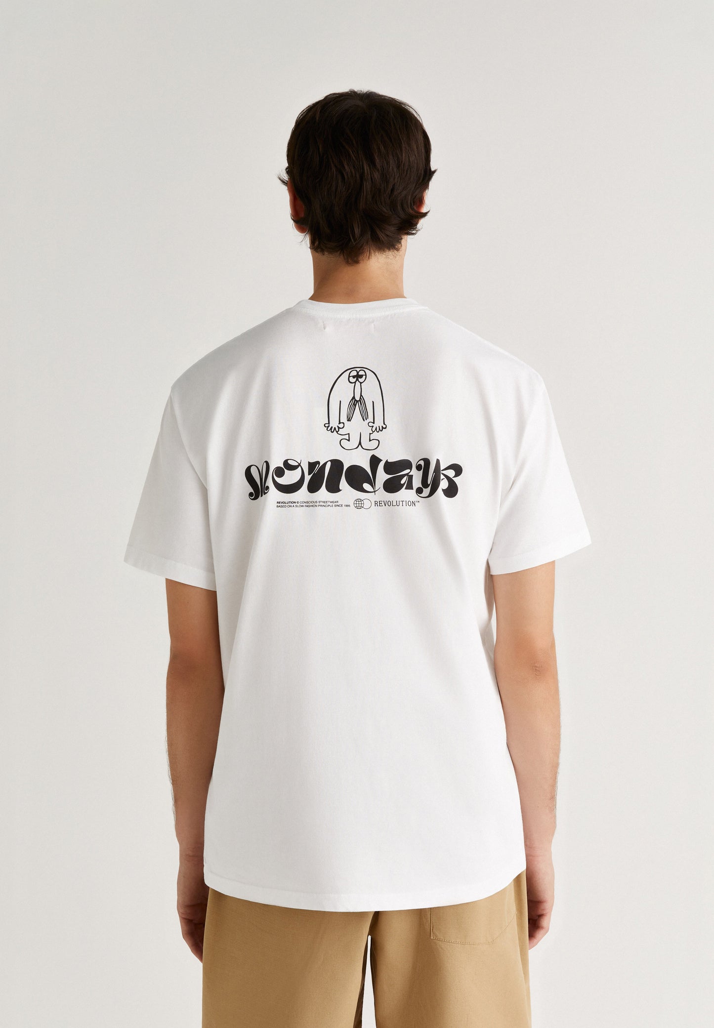 REVOLUTION | T-SHIRT MONDAYS