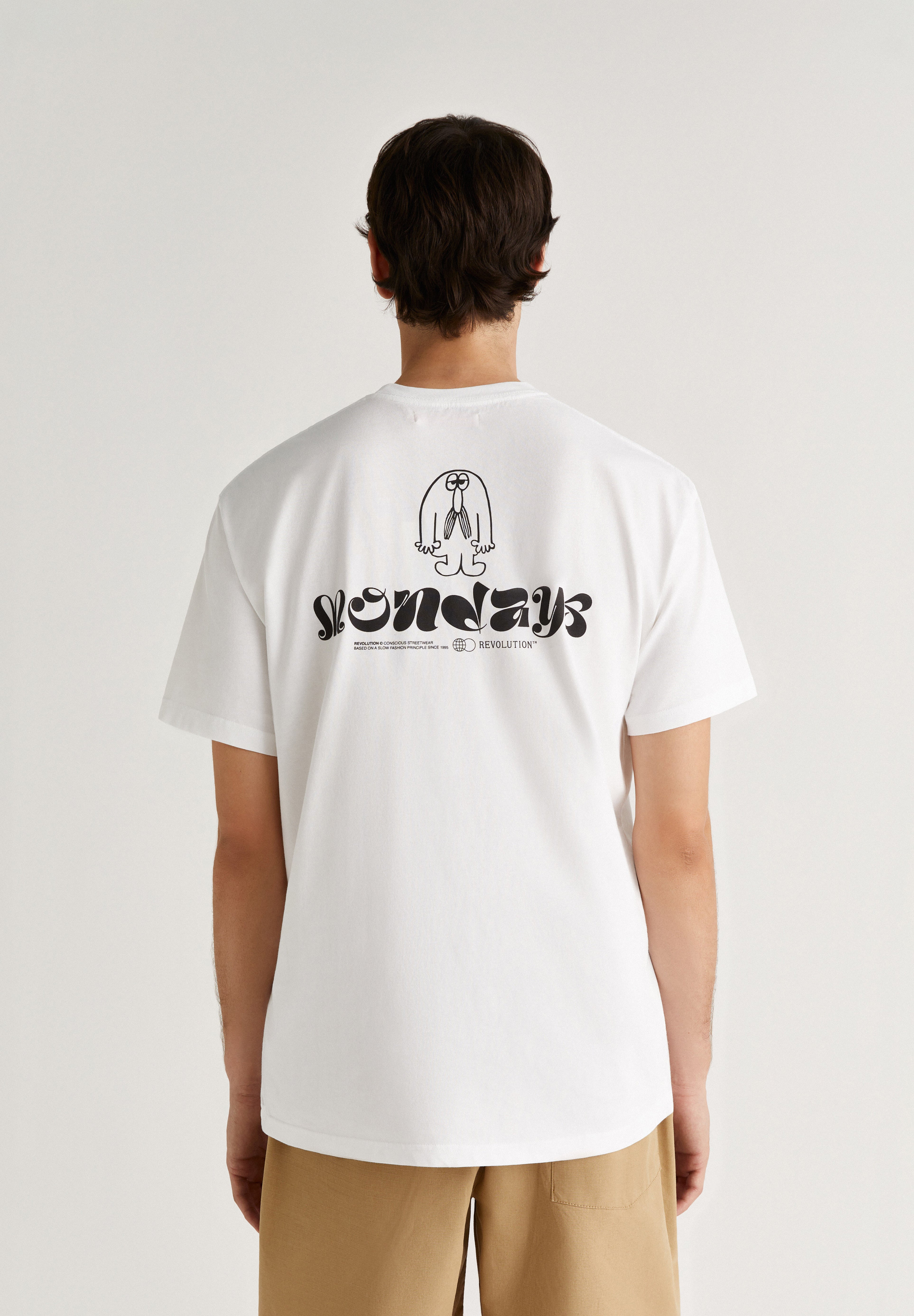 REVOLUTION | T-SHIRT MONDAYS