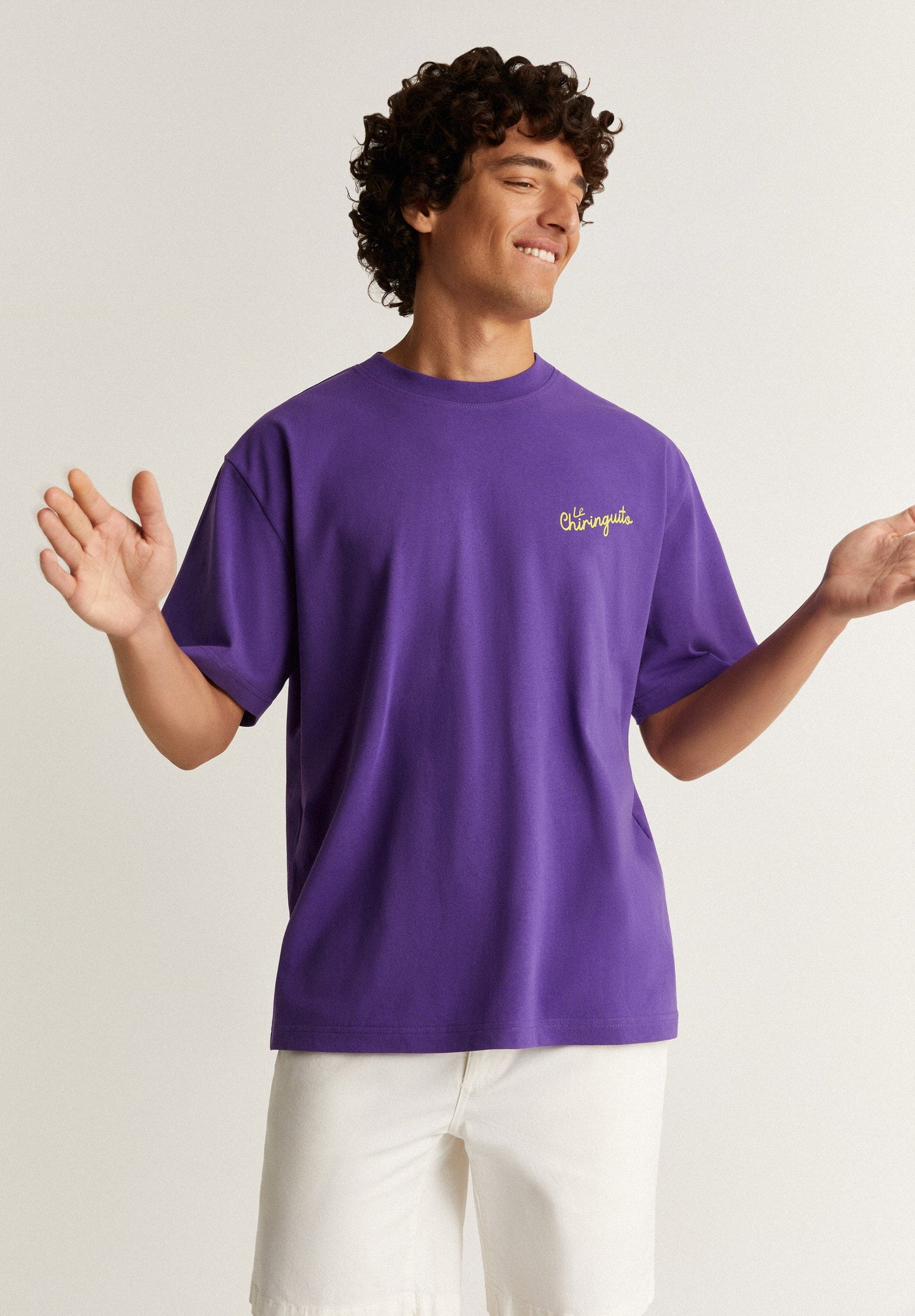 T-SHIRT COM ESTAMPADO EM CONTRASTE LE CHIRINGUITO