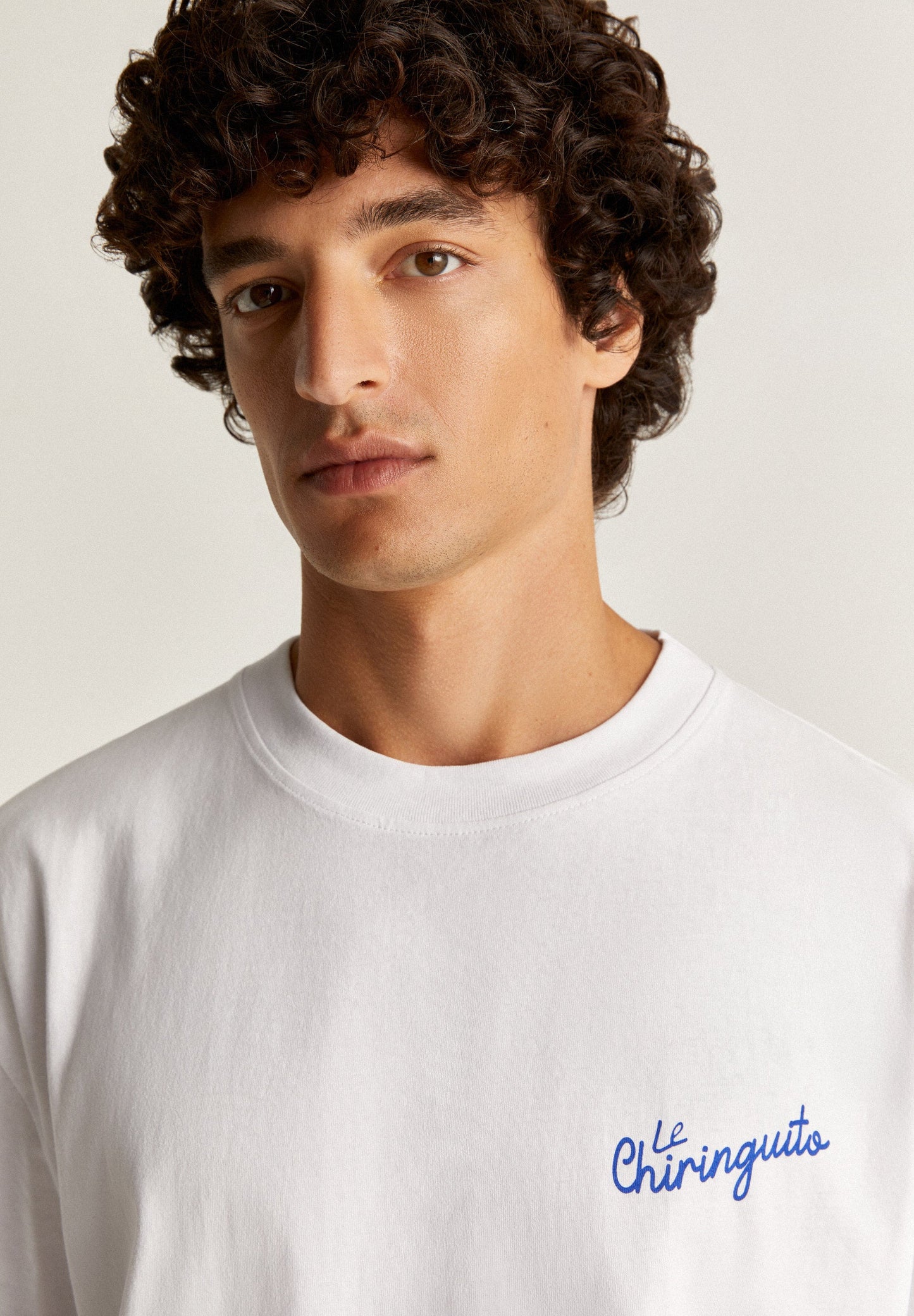 T-SHIRT COM ESTAMPADO EM CONTRASTE LE CHIRINGUITO