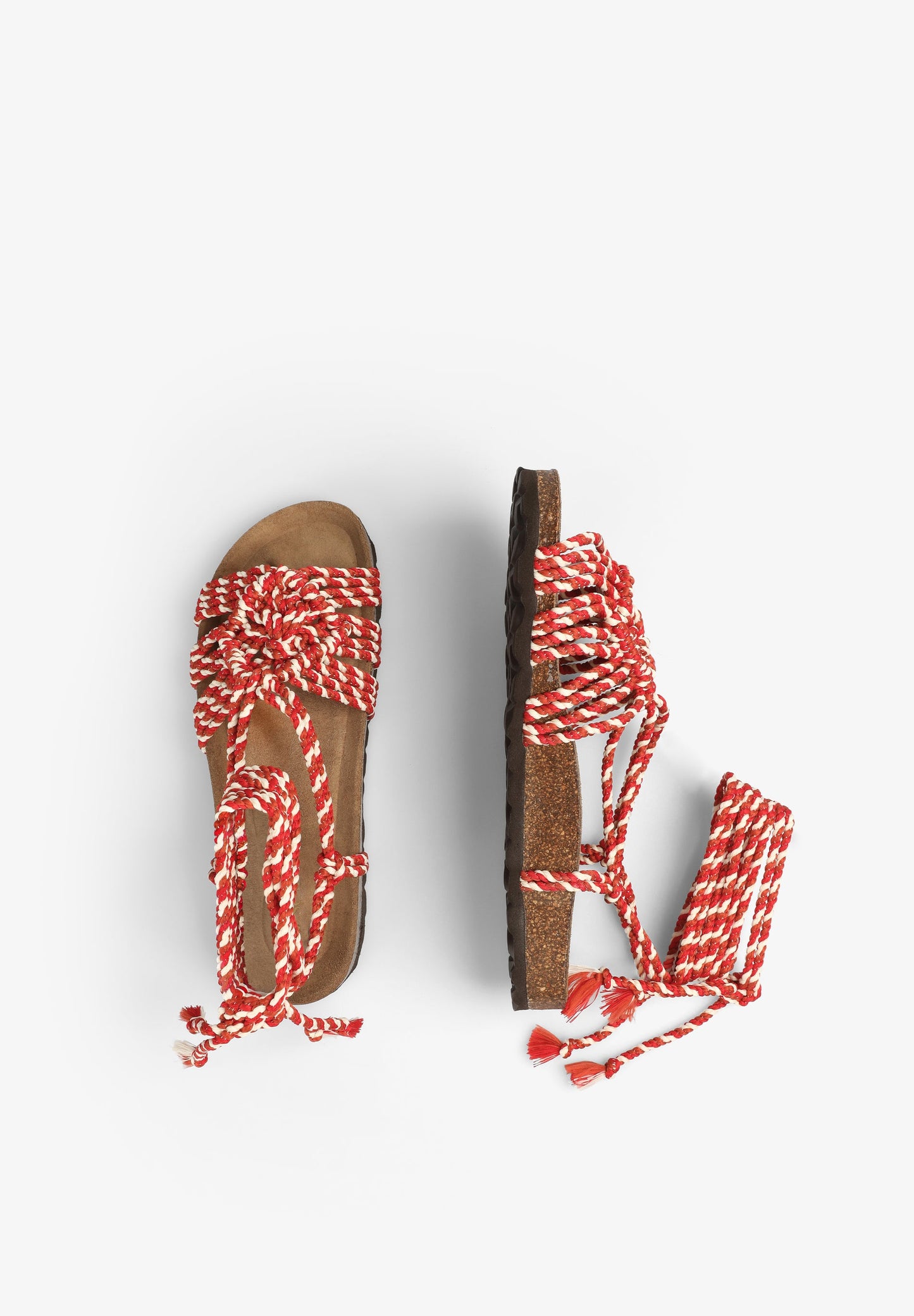 SANDÁLIAS RASAS COM PORMENOR DE CORDAS