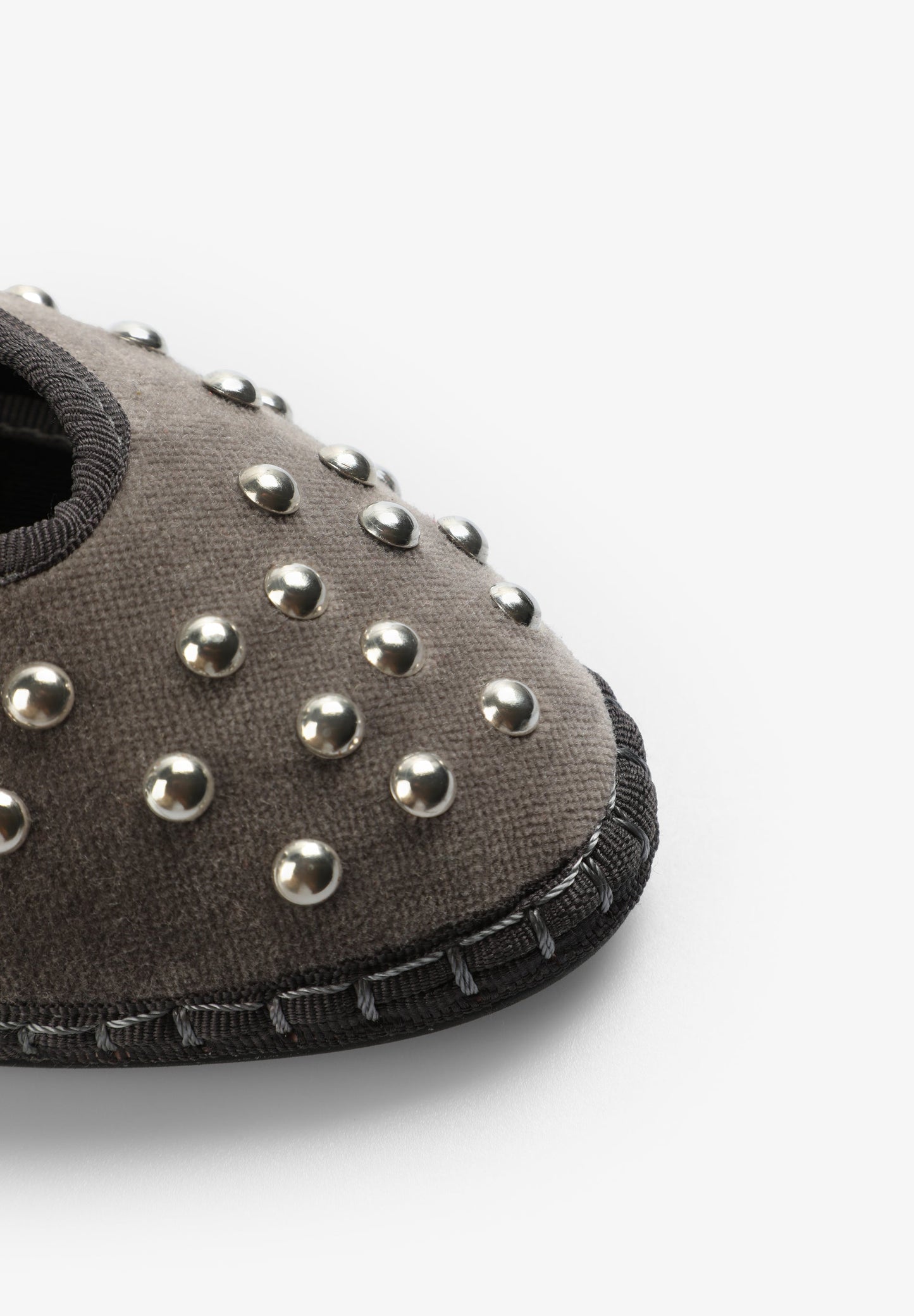 STUDS STRAP SLIPPER