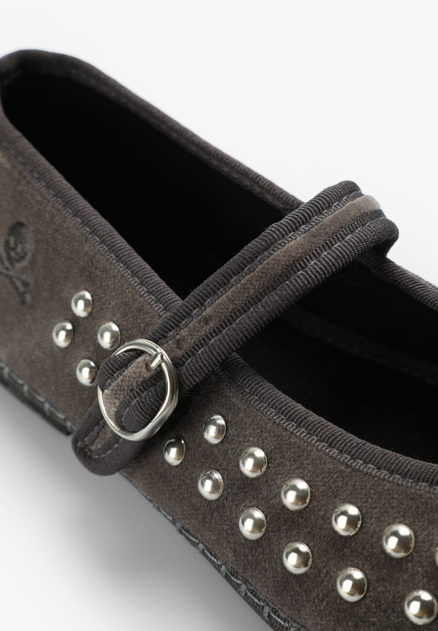 STUDS STRAP SLIPPER