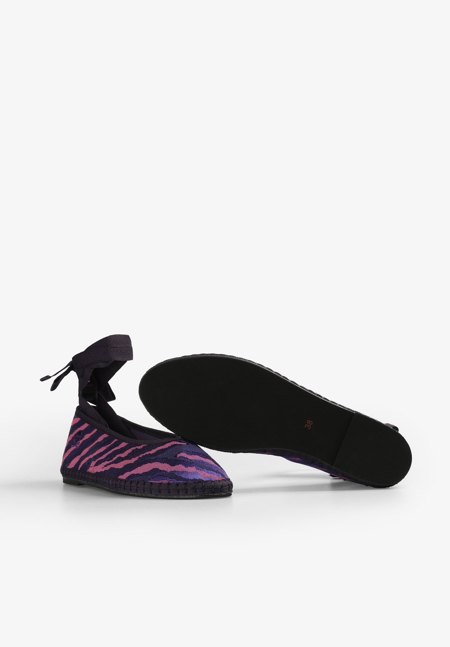 FABRIC TAP SLIPPER