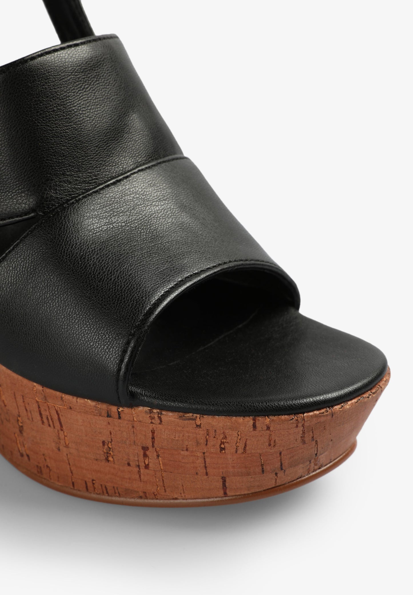 SANDÁLIAS DE CUNHA TIRAS