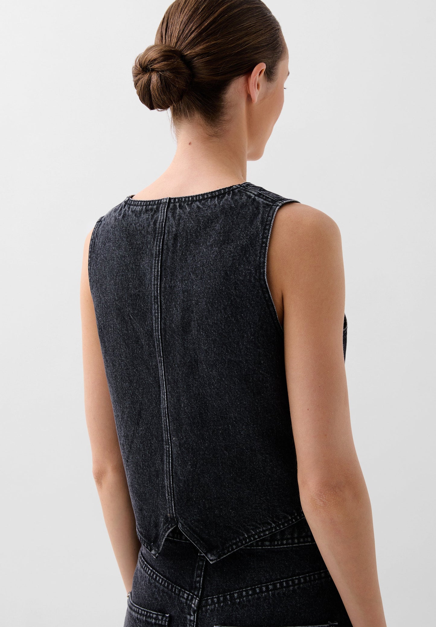 STUDS WAVY DENIM VEST