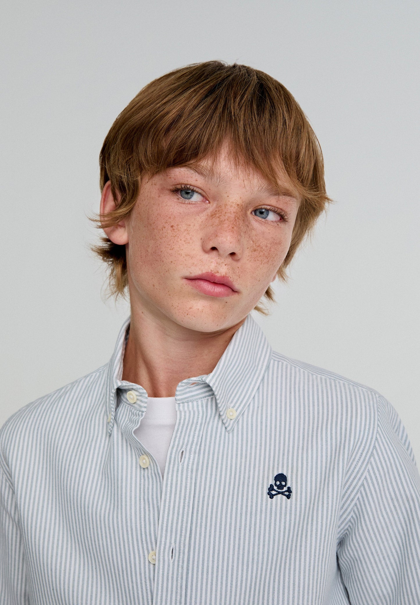 CAMISA OXFORD ÀS RISCAS