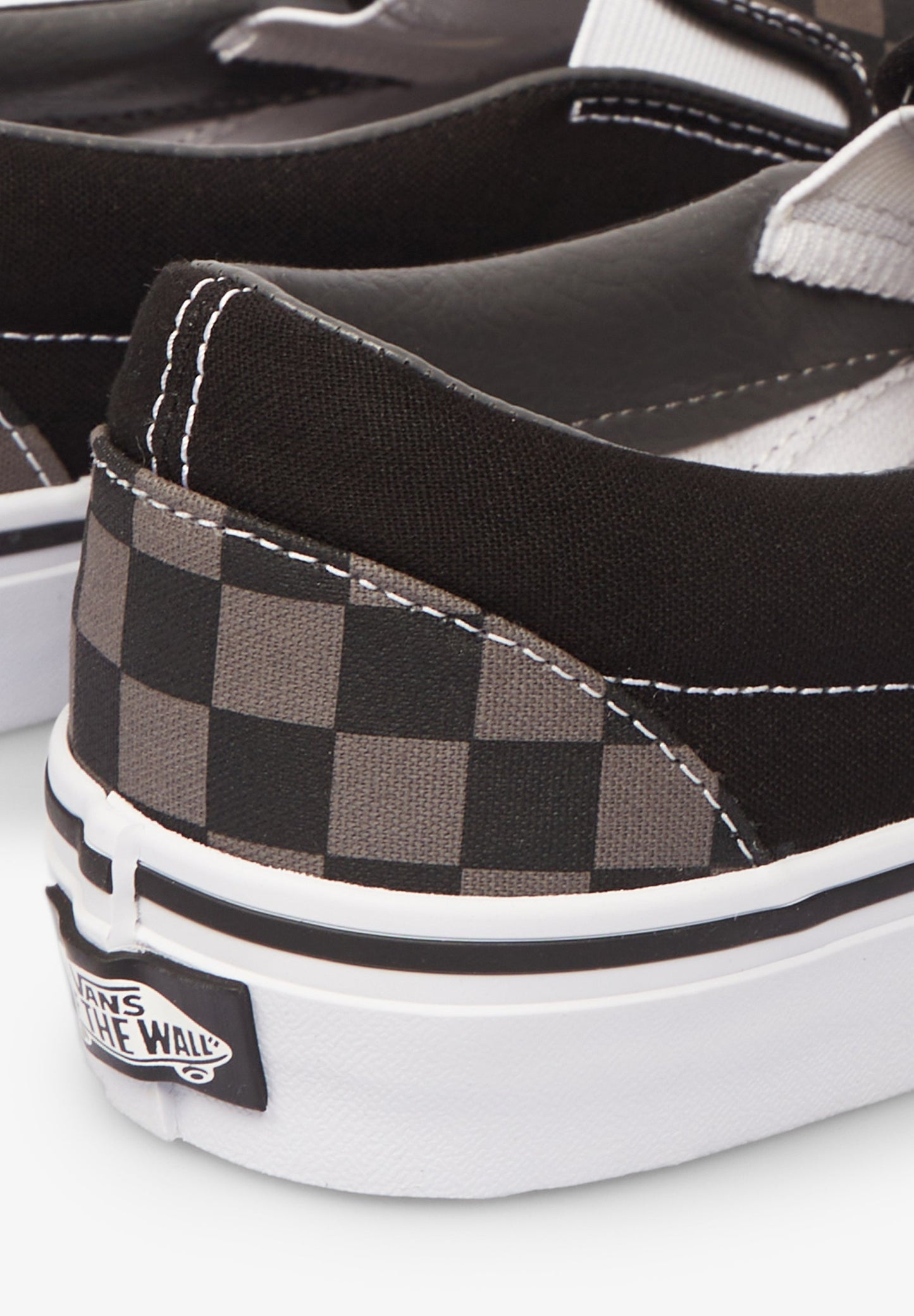 VANS | SAPATILHAS CLASSIC SLIP-ON