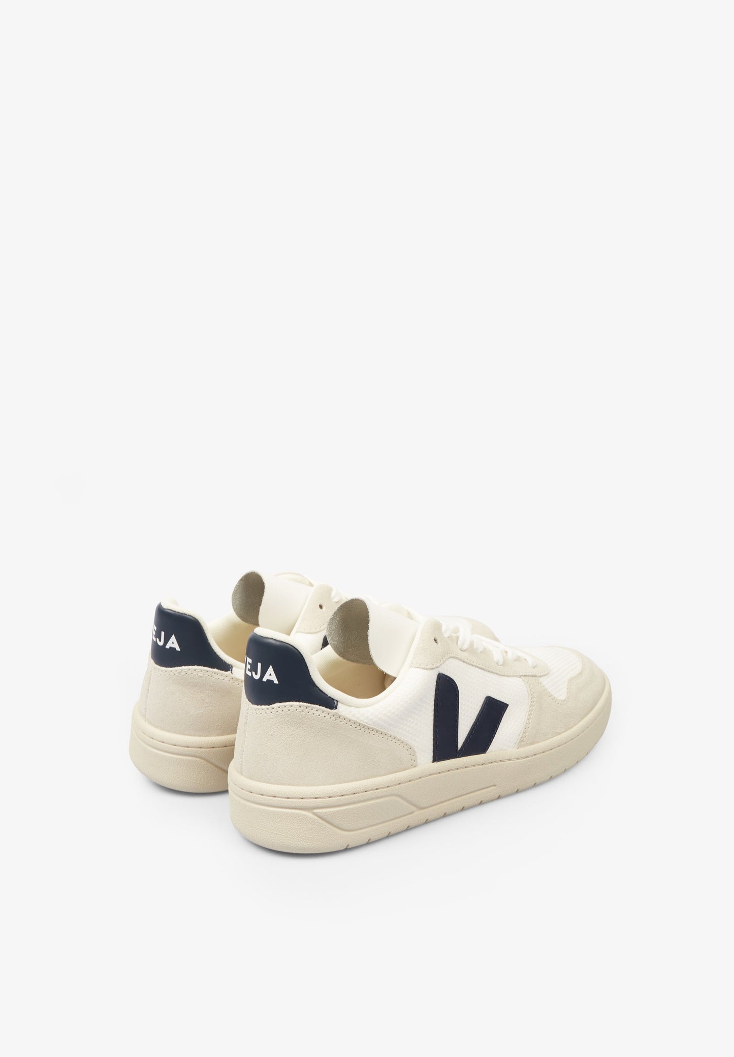 VEJA | V-10