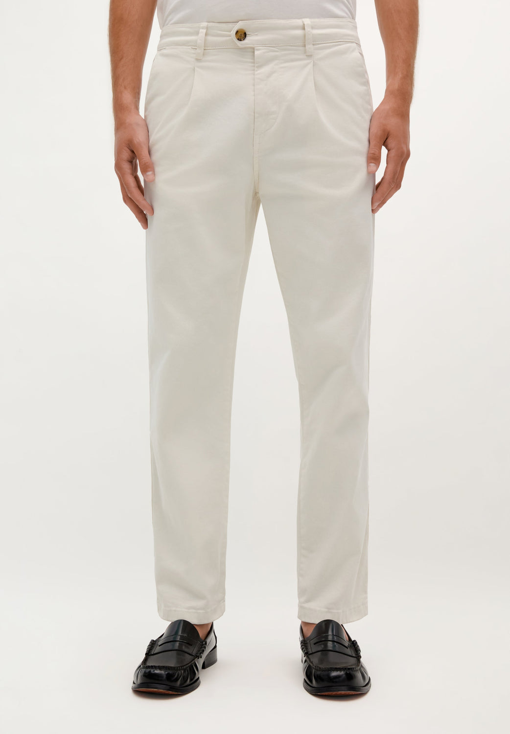 PANTALÓN CHINO PINZAS RELAXED - Scalpers