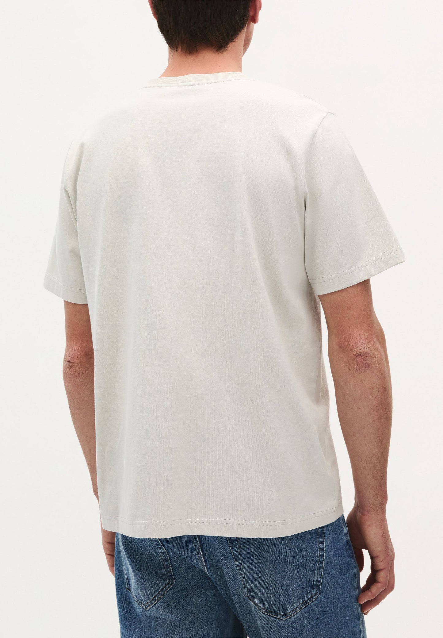 T-SHIRT COM PADRÃO BAZAAR