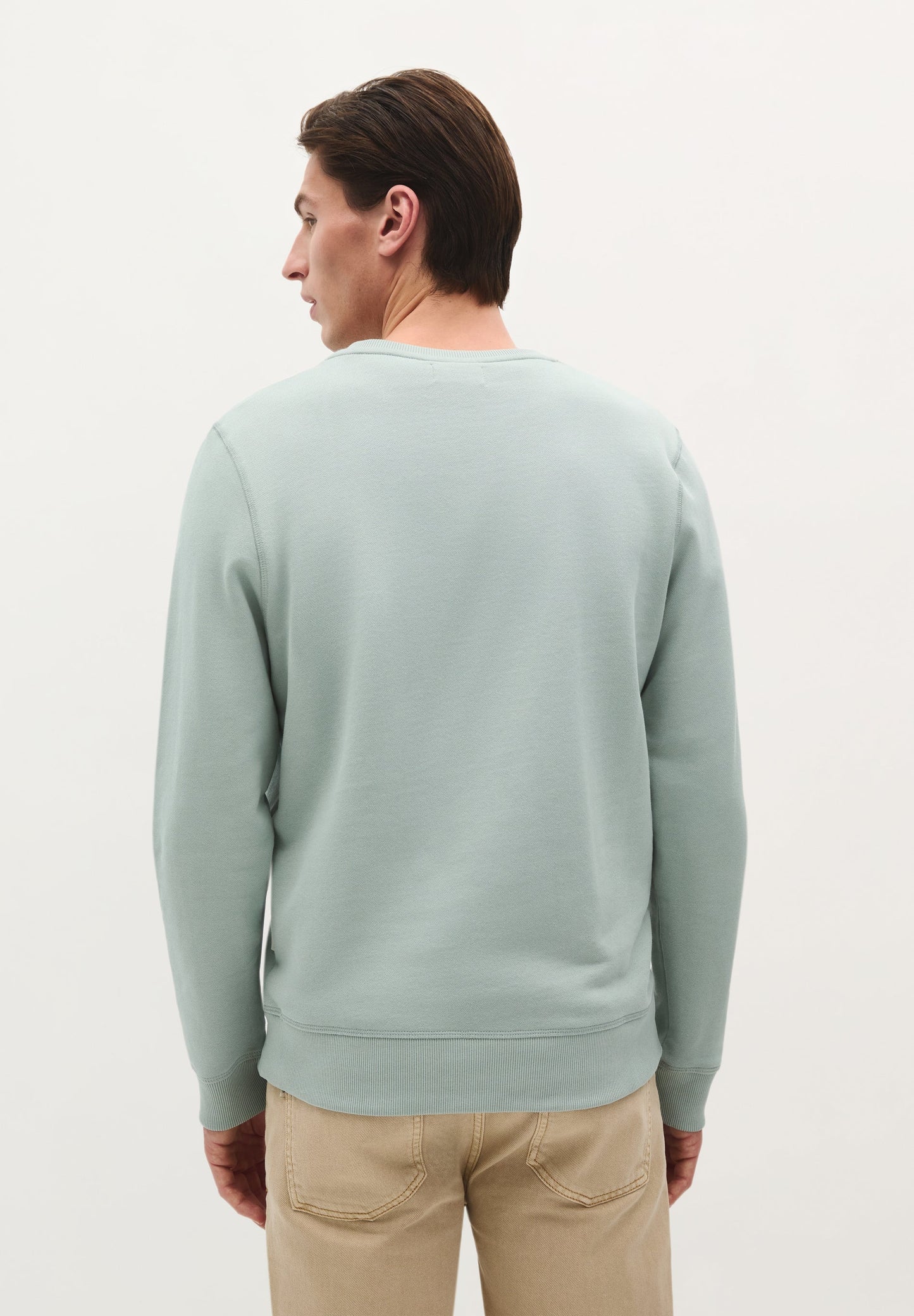 SWEATSHIRT BÁSICA COM SKULL BORDADA