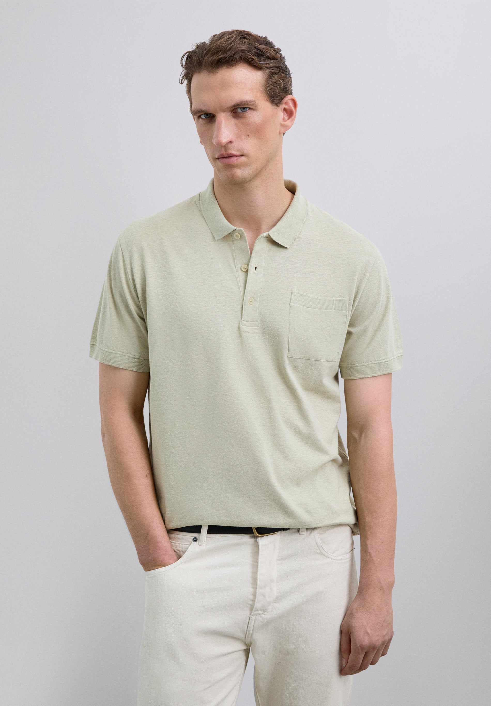 CAMISA POLO COM BOLSO FRONTAL