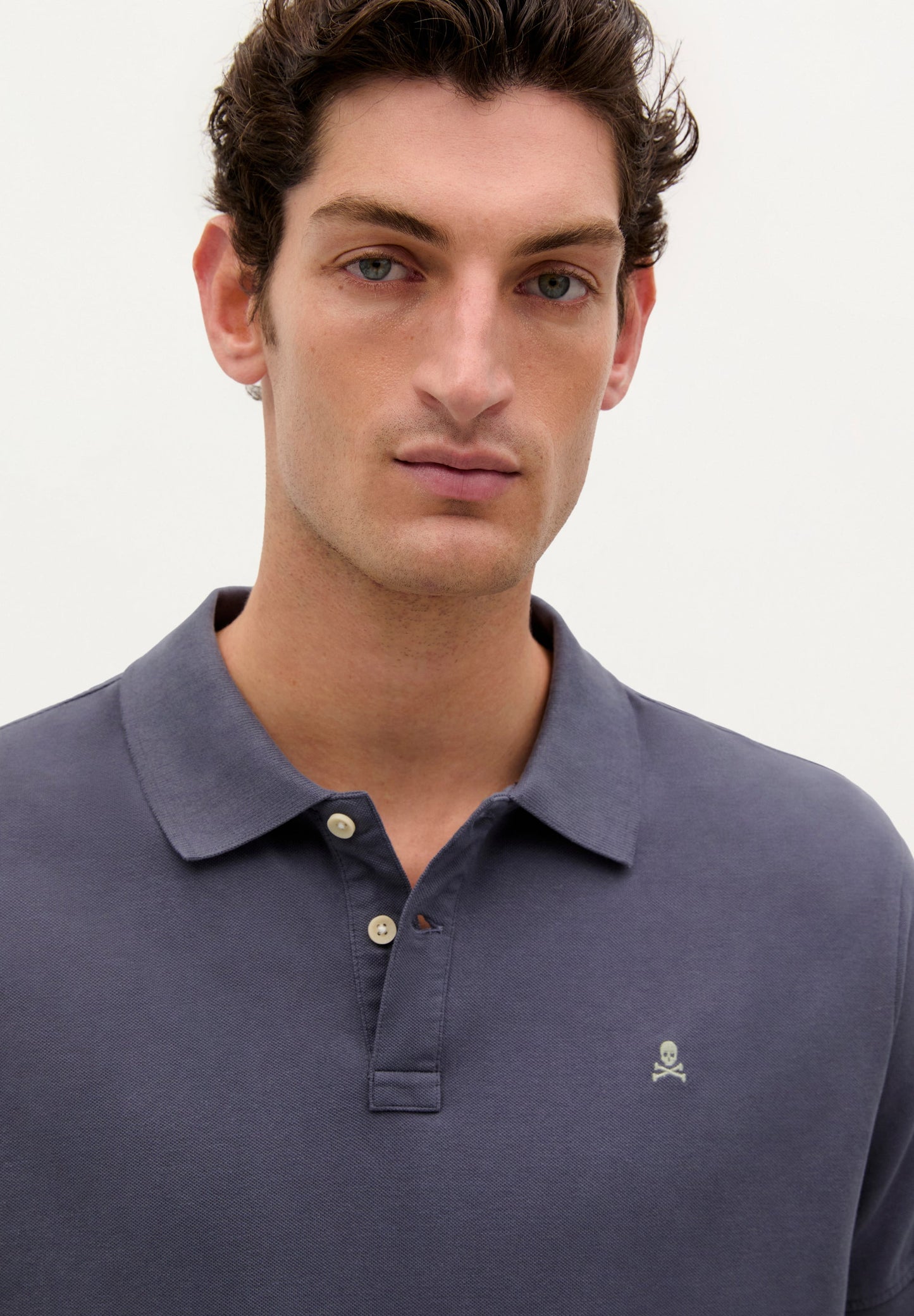 CAMISA POLO COM LOGO A CONTRASTAR
