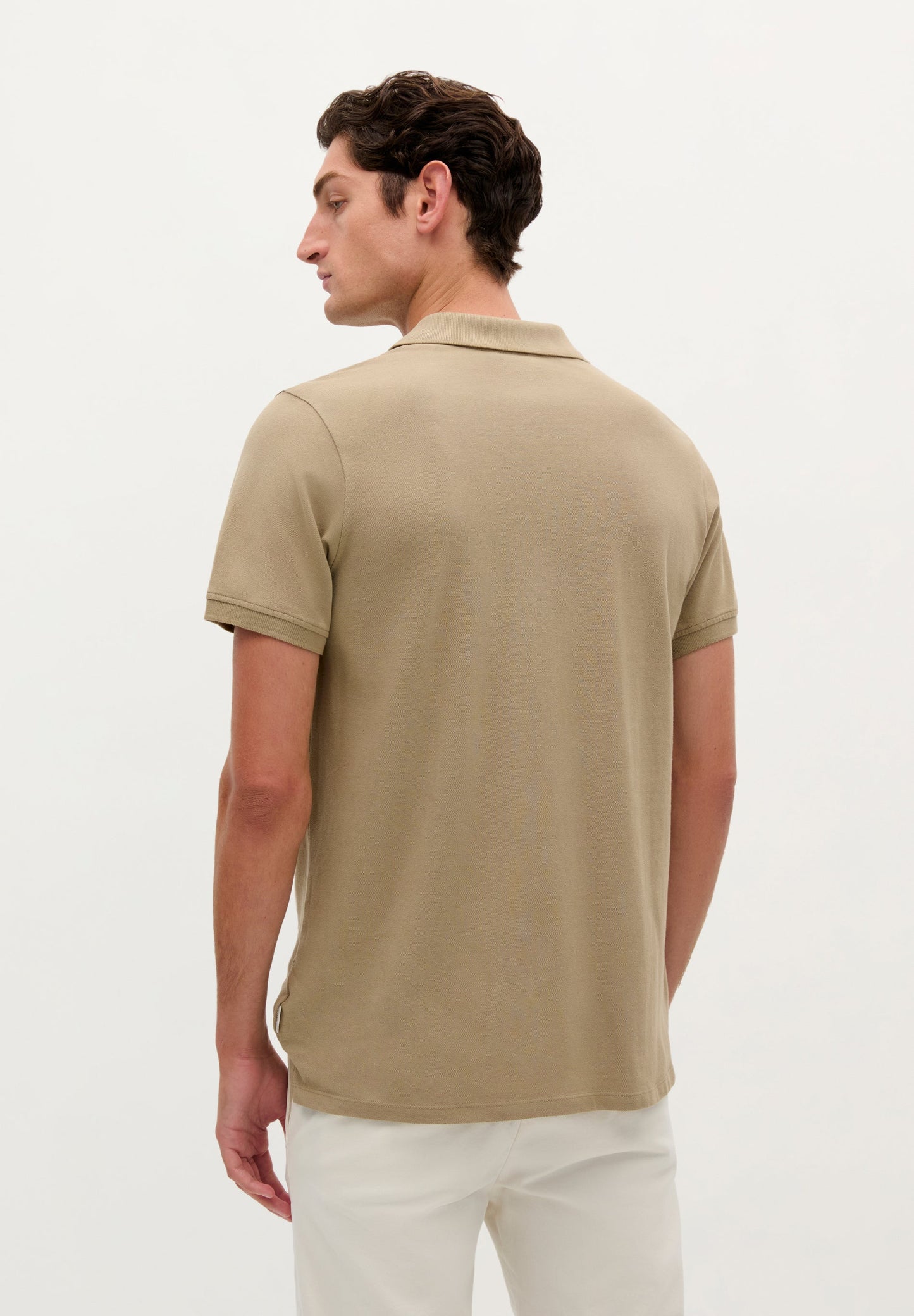 CAMISA POLO COM LOGO A CONTRASTAR