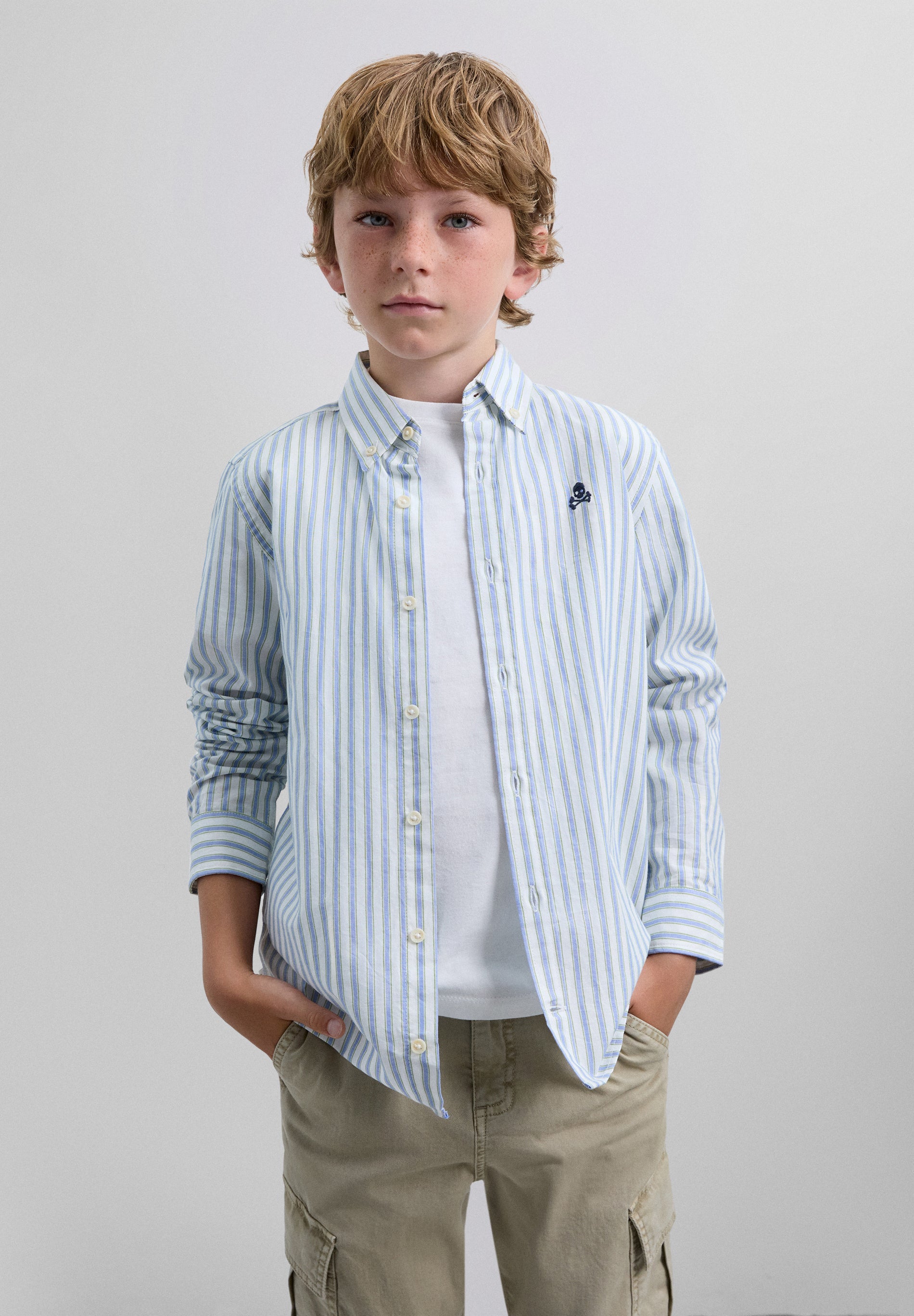 CAMISA ÀS RISCAS COM SKULL