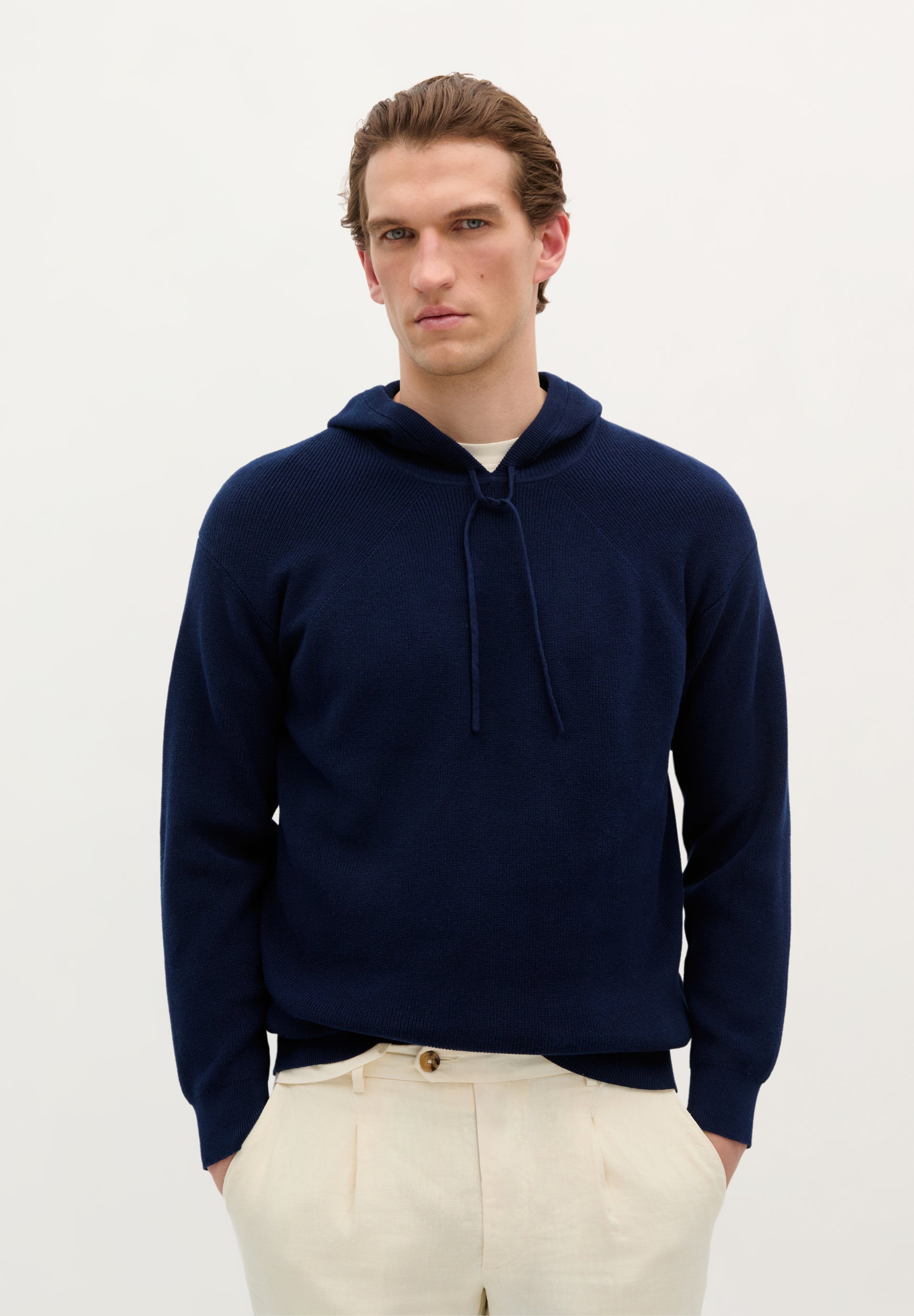 SWEATER DE MALHA COM CAPUZ