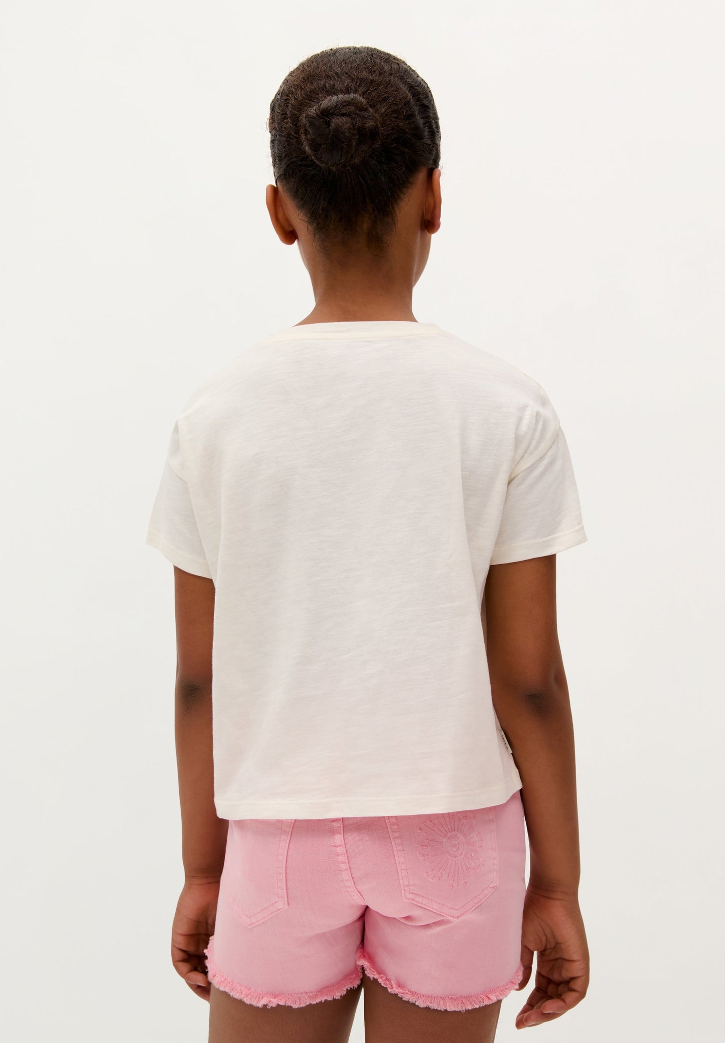 T-SHIRT COM PADRÃO DE FRUTA