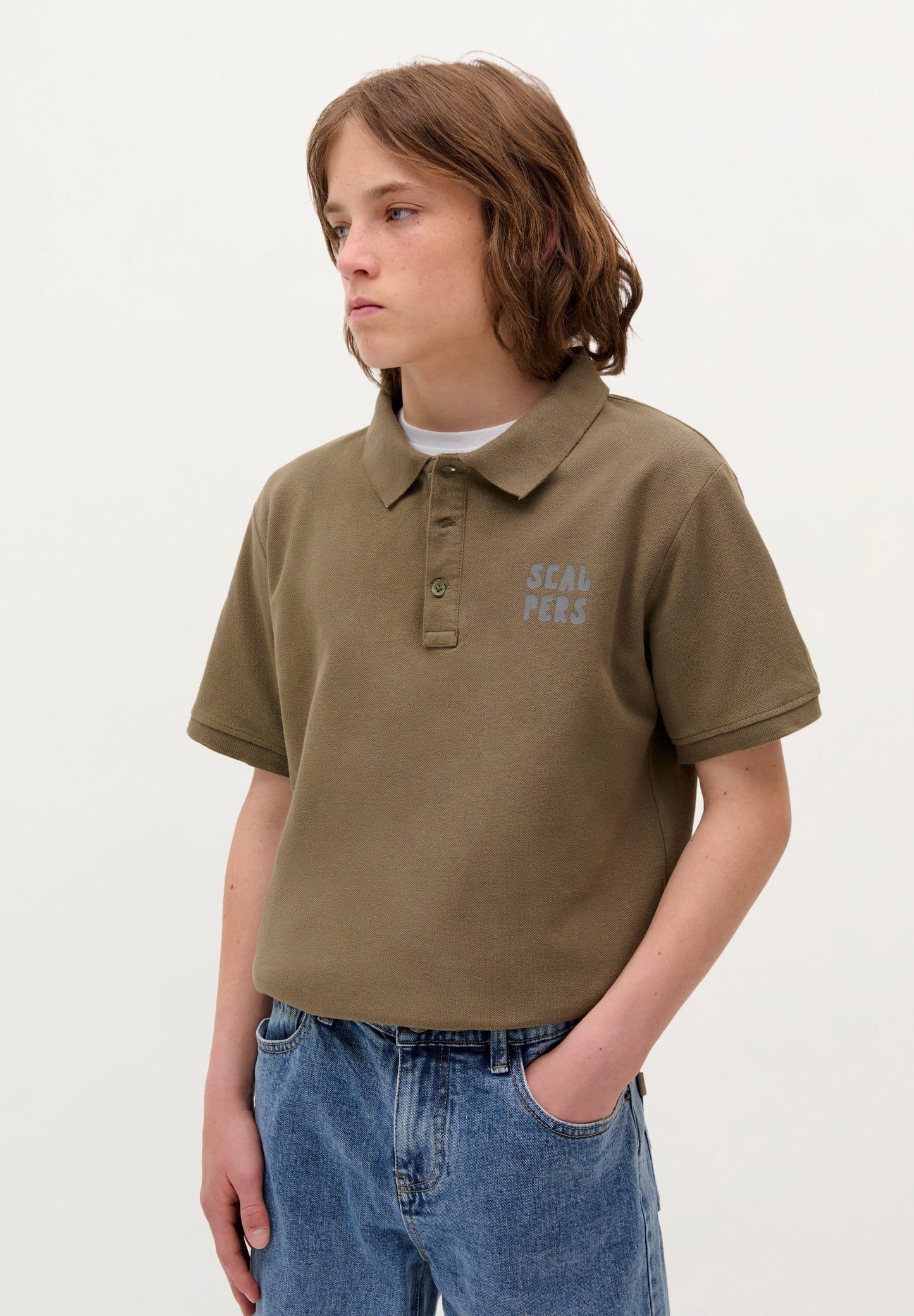 CAMISA POLO COM SKULL E PADRÃO TRASEIRO