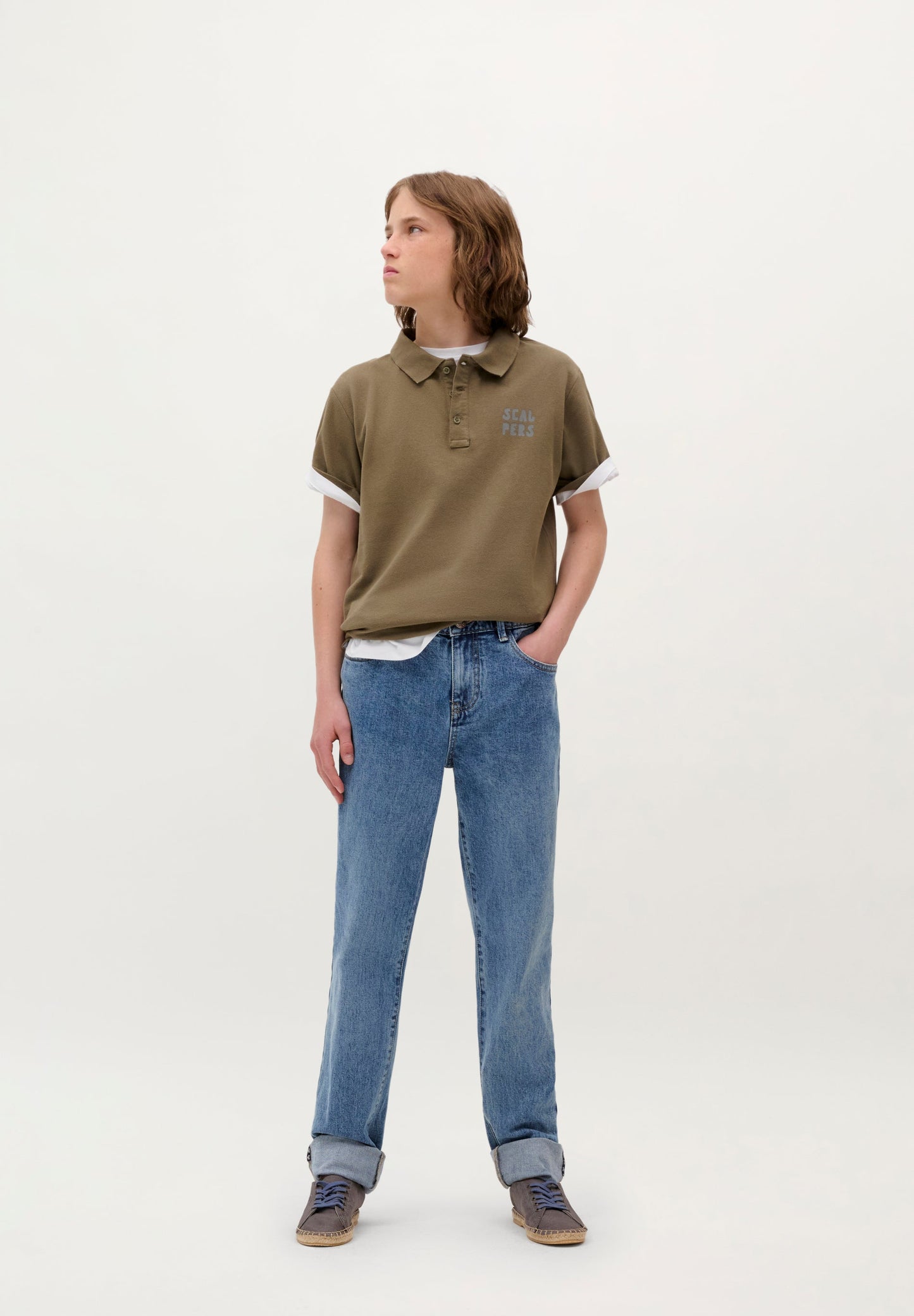 CAMISA POLO COM SKULL E PADRÃO TRASEIRO