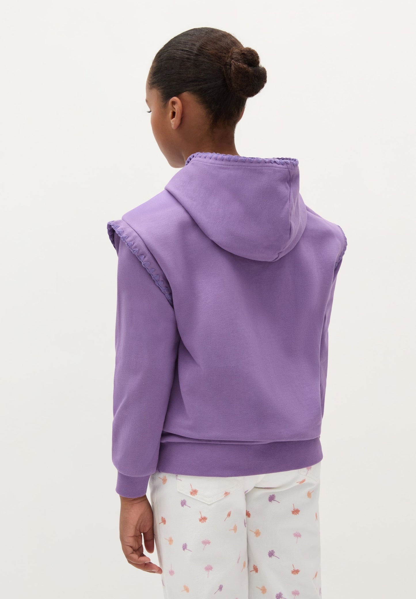 SWEATSHIRT COM CAPUZ BORDADA