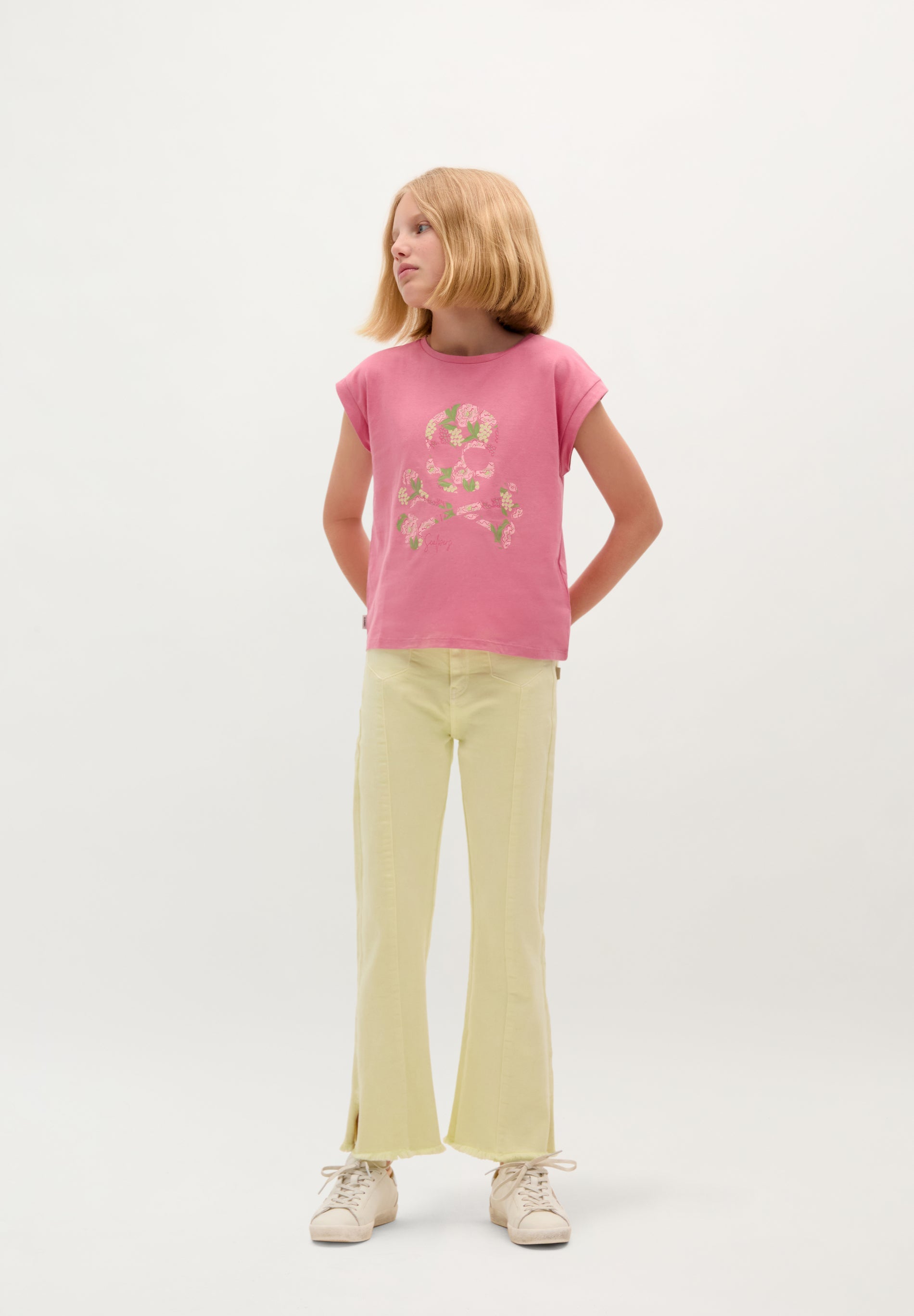 CAMISA COM ESTAMPADO DE FLORES