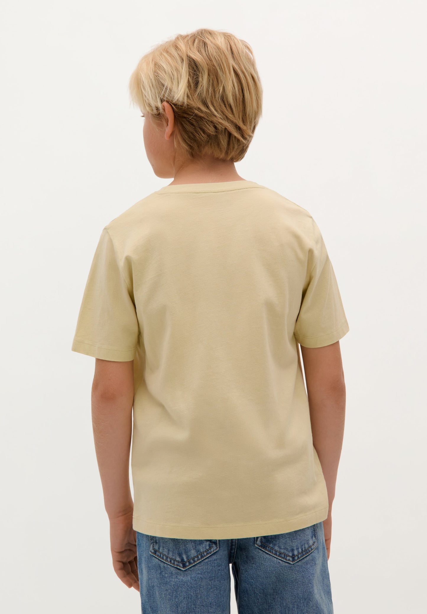 T-SHIRT COM PADRÃO CAMISA POLO