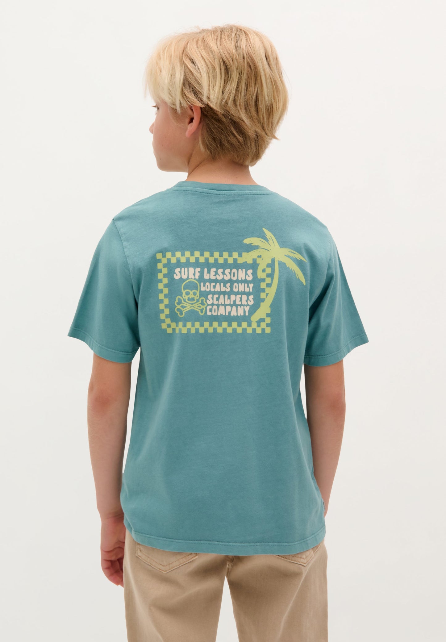 T-SHIRT COM PADRÃO FLÚOR