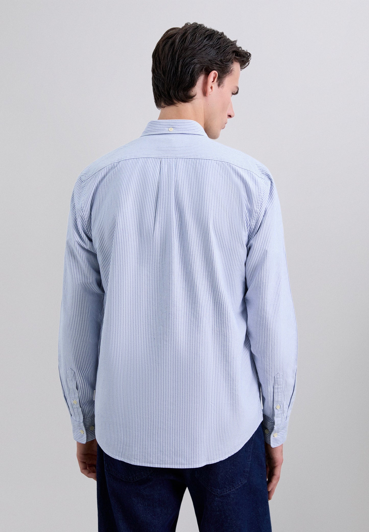 CAMISA COM SKULL DECOTE DE BOTÕES