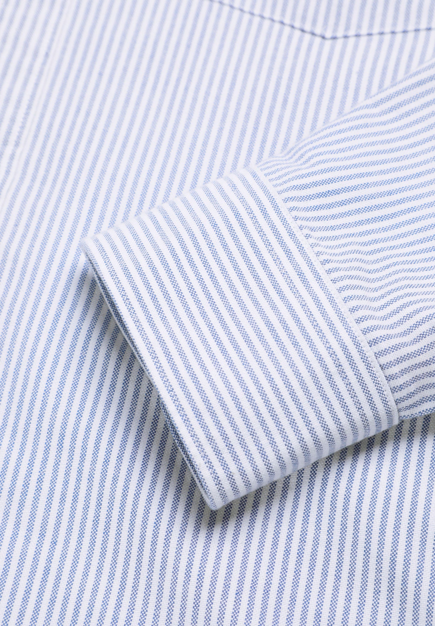 CAMISA COM SKULL DECOTE DE BOTÕES