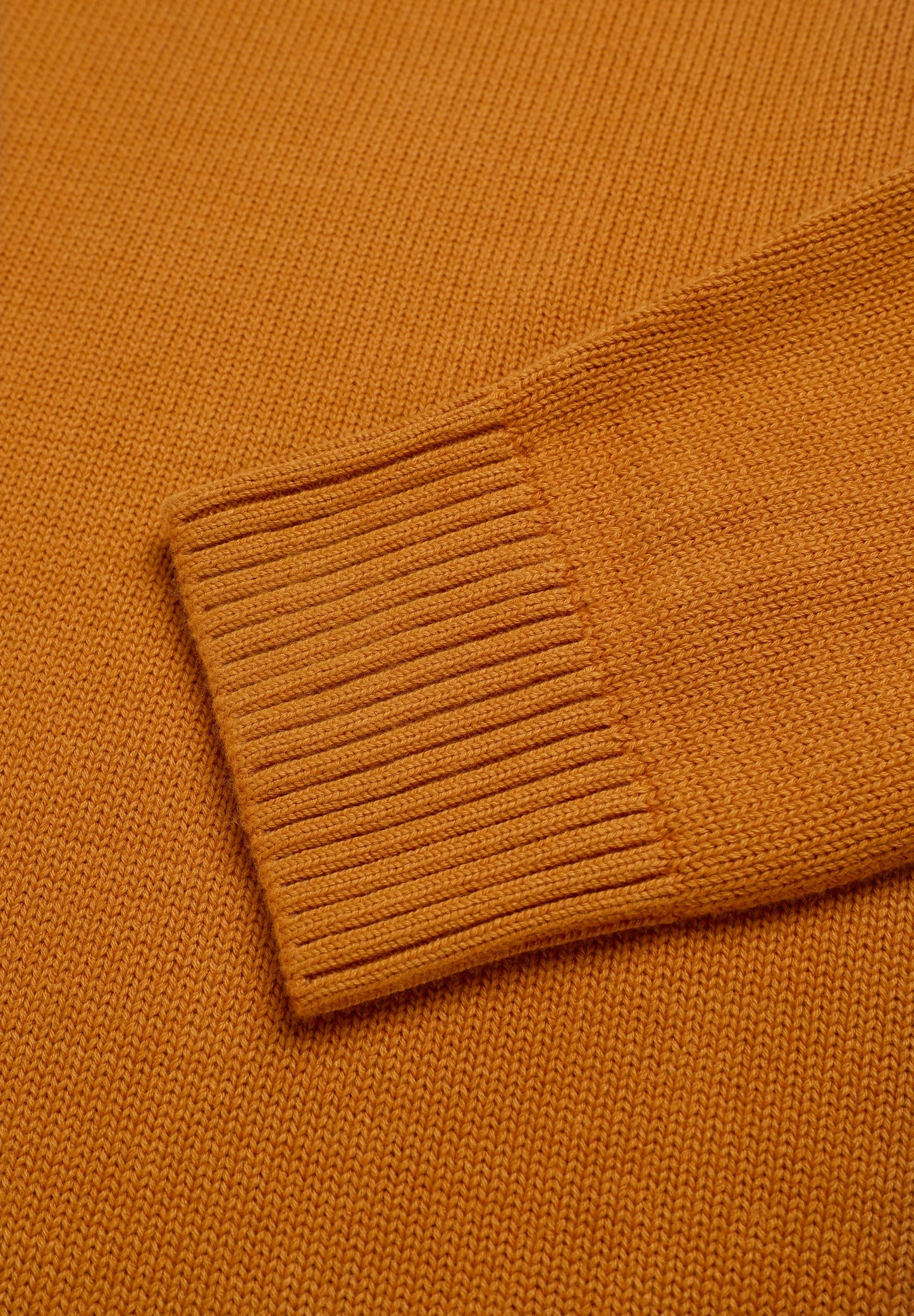 SWEATER DE MALHA COM GOLA DE NERVURAS