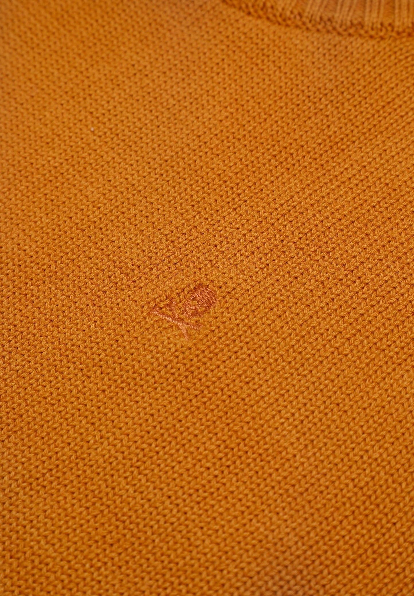 SWEATER DE MALHA COM GOLA DE NERVURAS