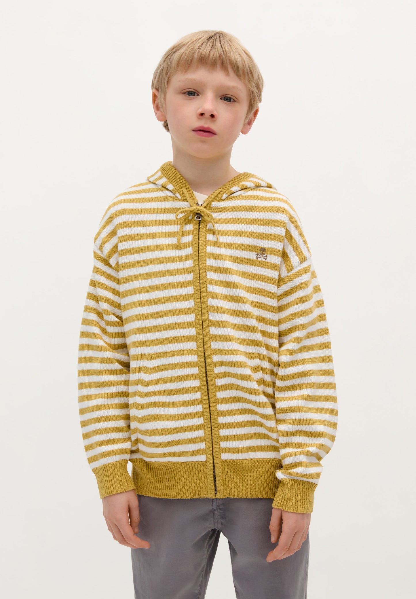 SWEATSHIRT DE MALHA ÀS RISCAS COM ZIP
