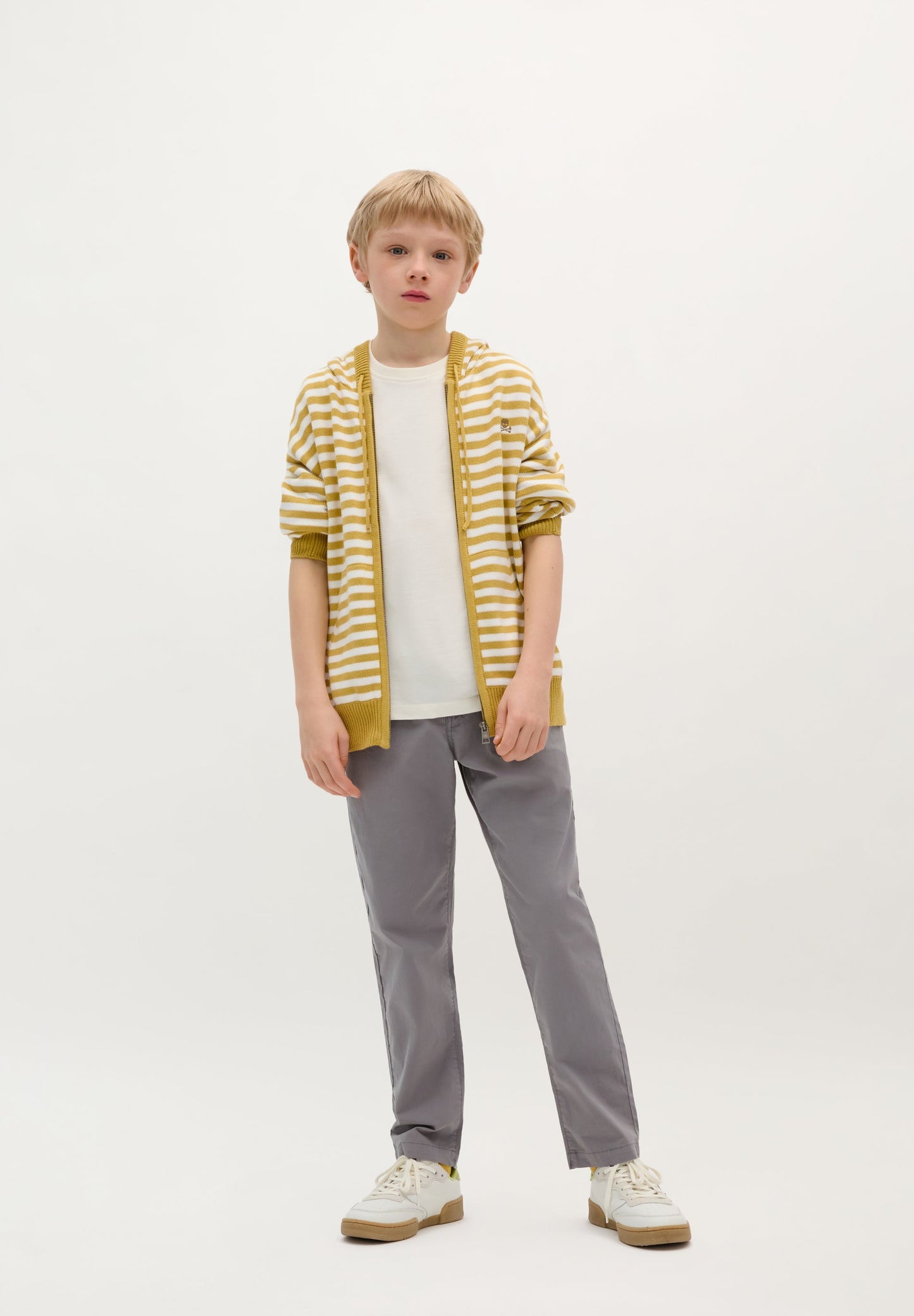 SWEATSHIRT DE MALHA ÀS RISCAS COM ZIP