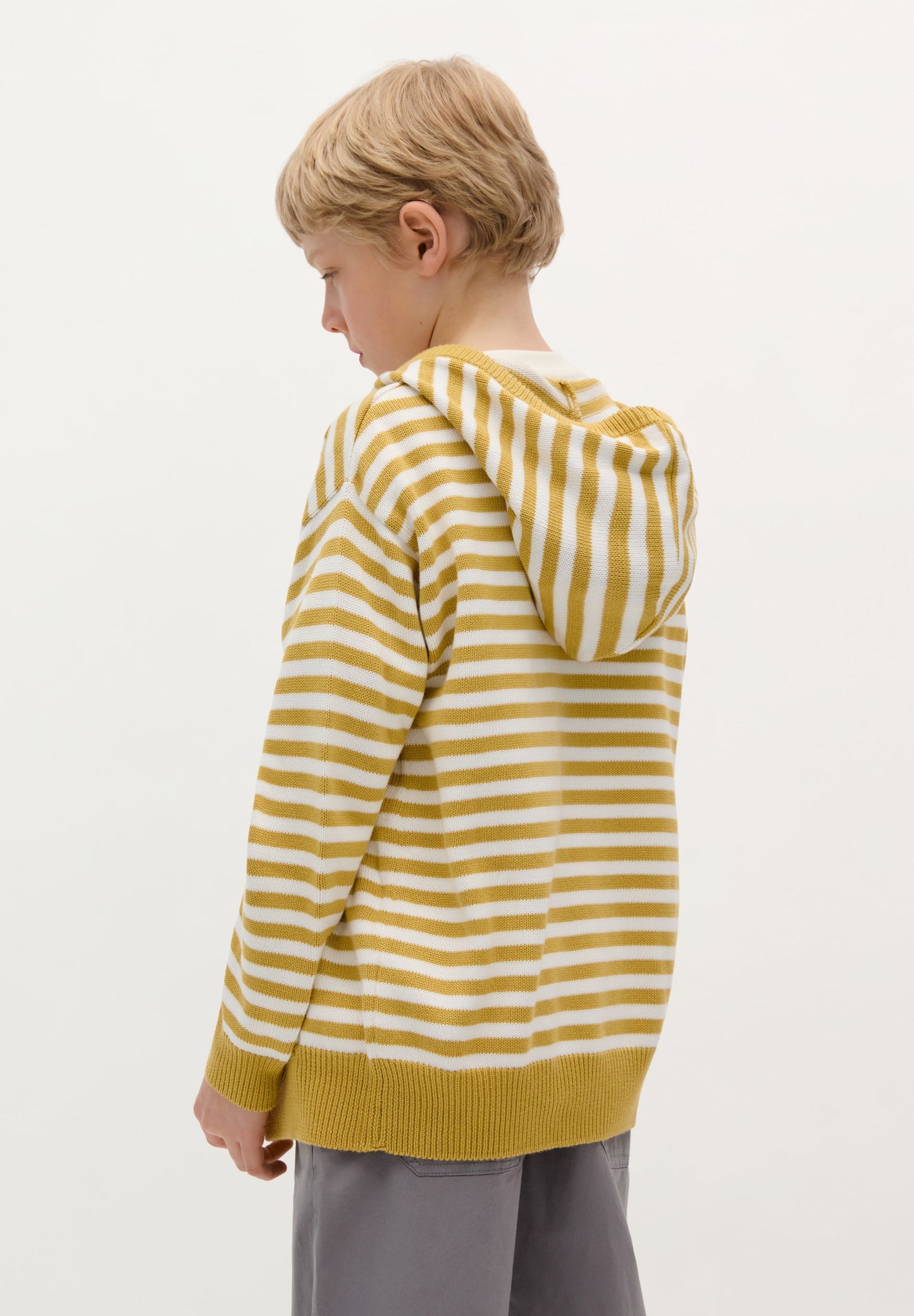SWEATSHIRT DE MALHA ÀS RISCAS COM ZIP