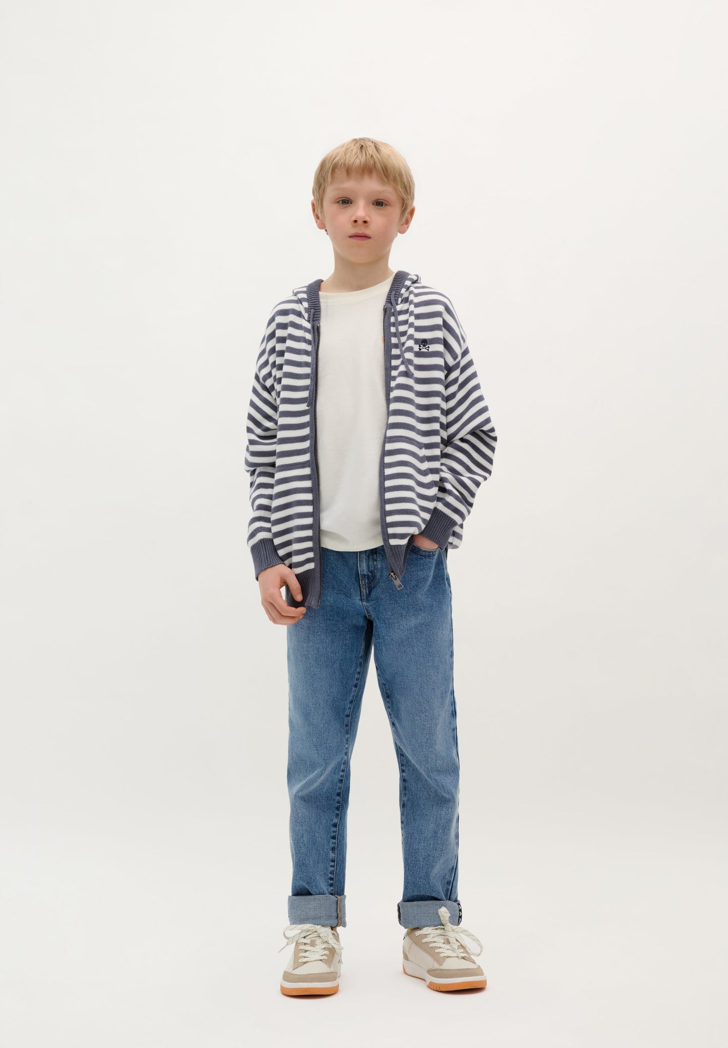SWEATSHIRT DE MALHA ÀS RISCAS COM ZIP
