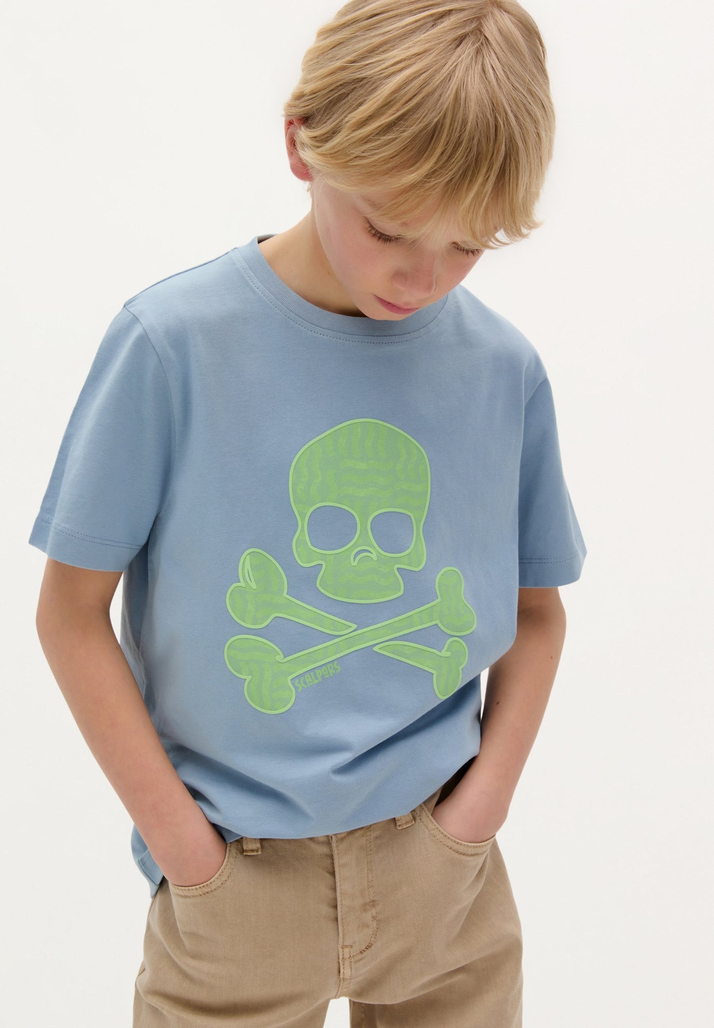 T-SHIRT COM SKULL E ONDAS