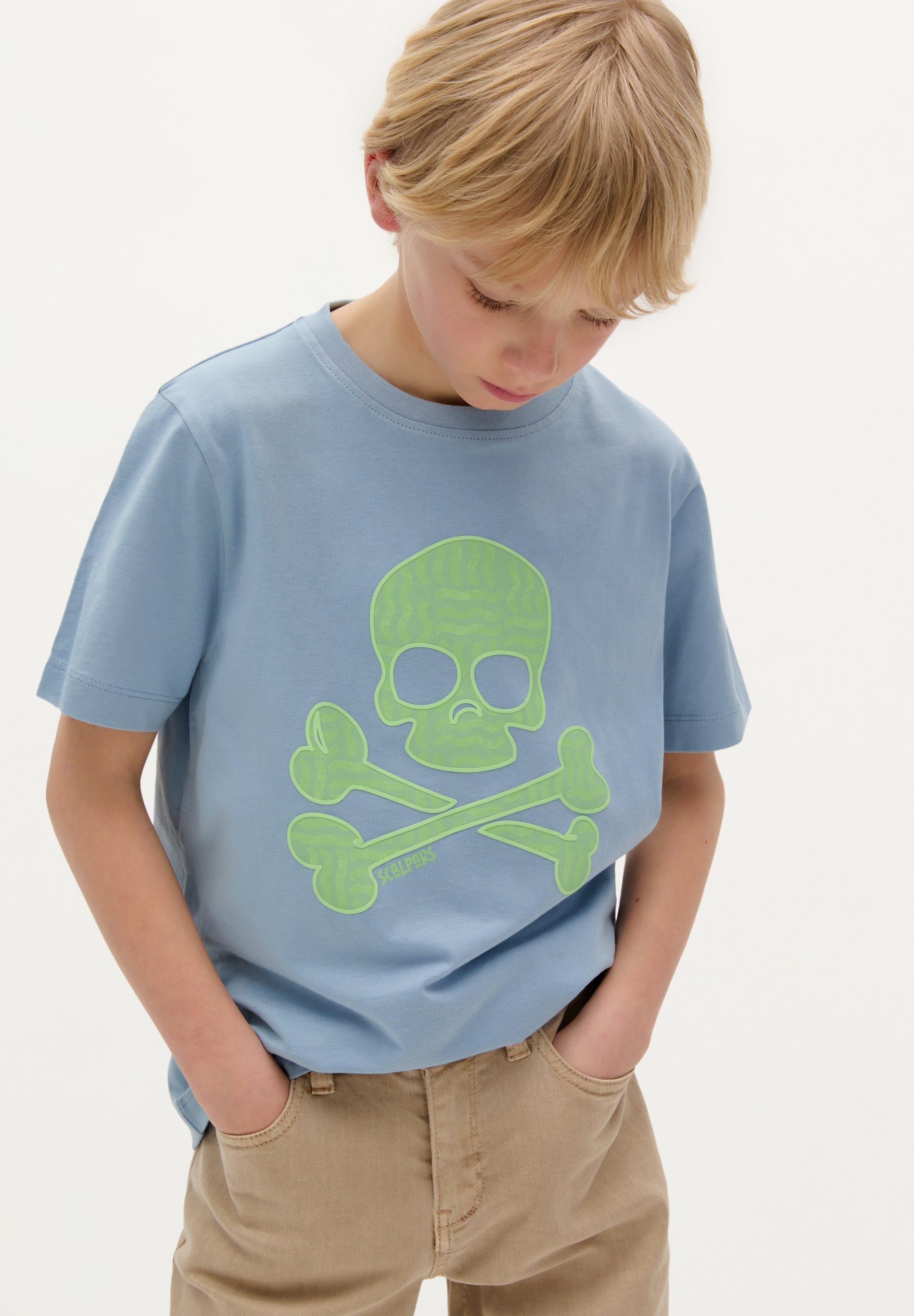 T-SHIRT COM SKULL E ONDAS