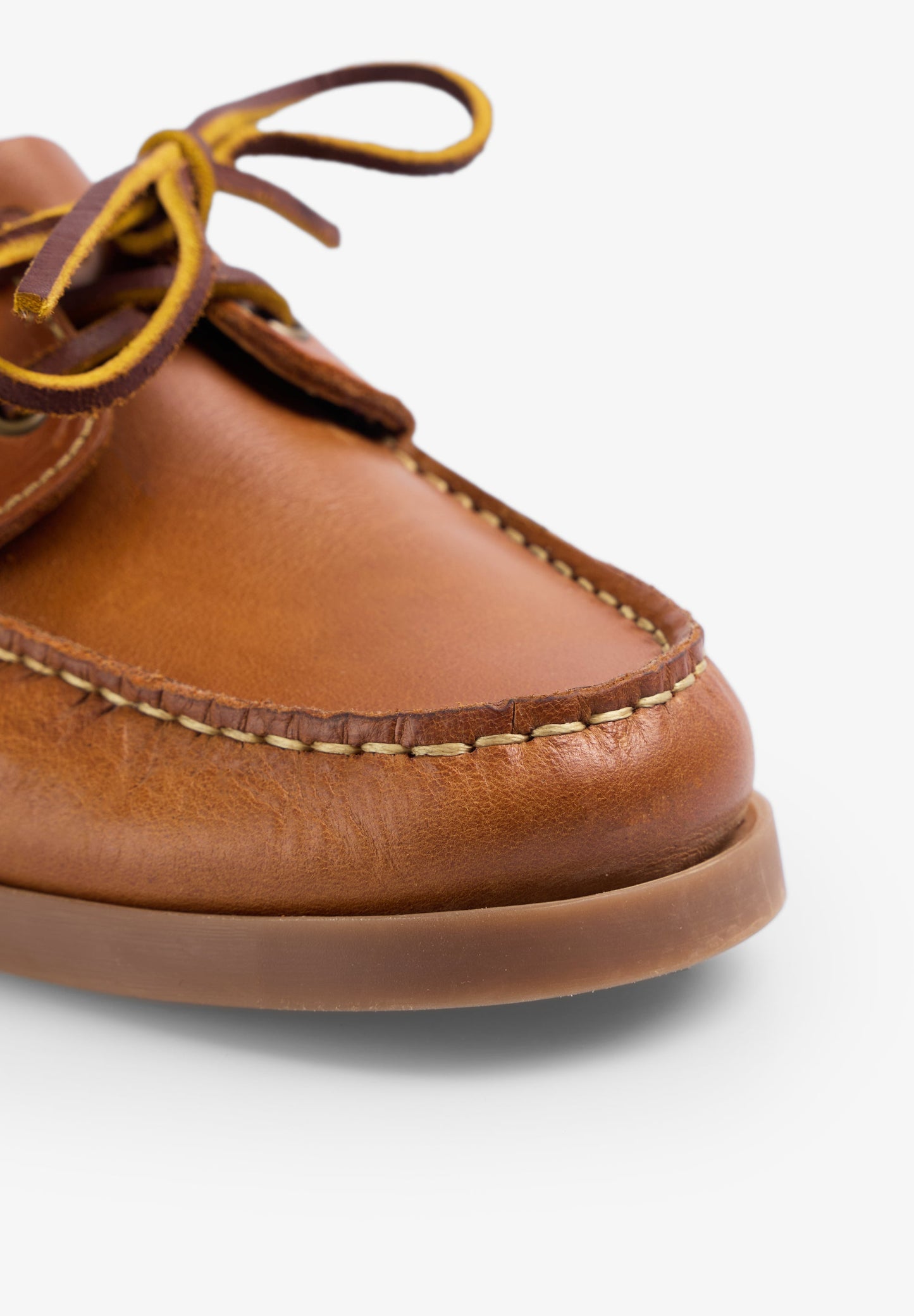 SAPATOS DE VELA EM PELE LISOS