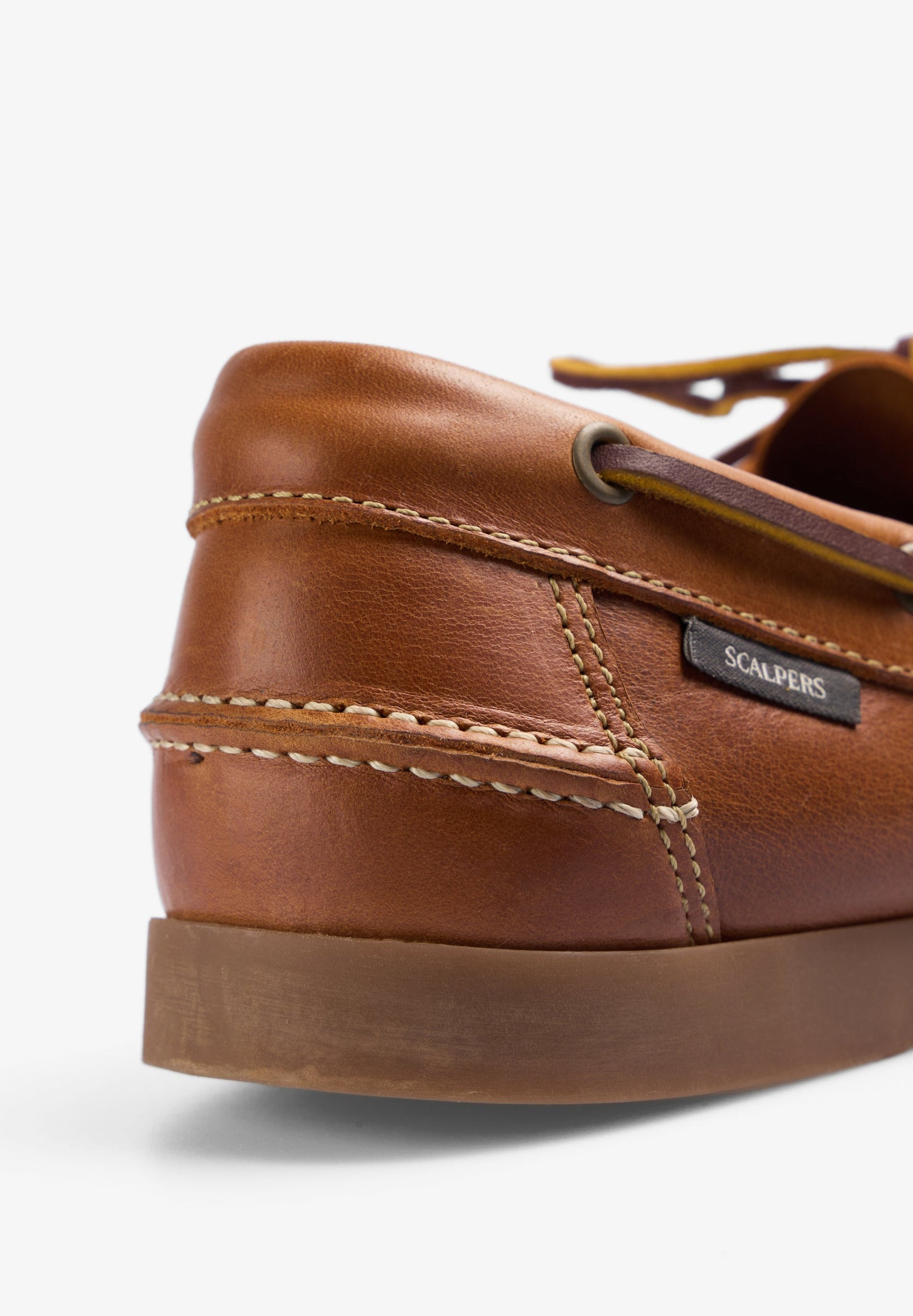SAPATOS DE VELA EM PELE LISOS